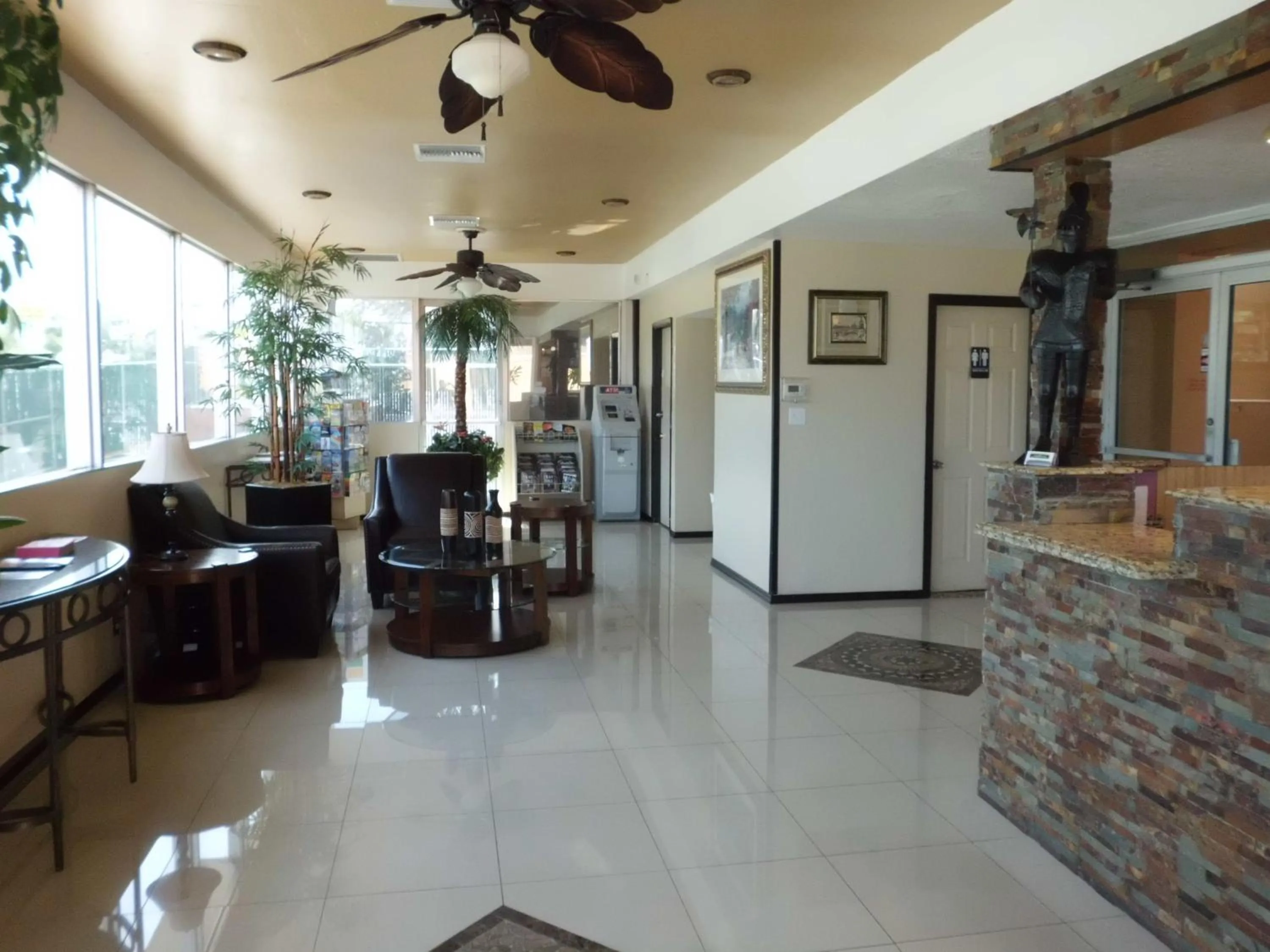 Lobby or reception in America's Best Inn & Suites-Lakeland