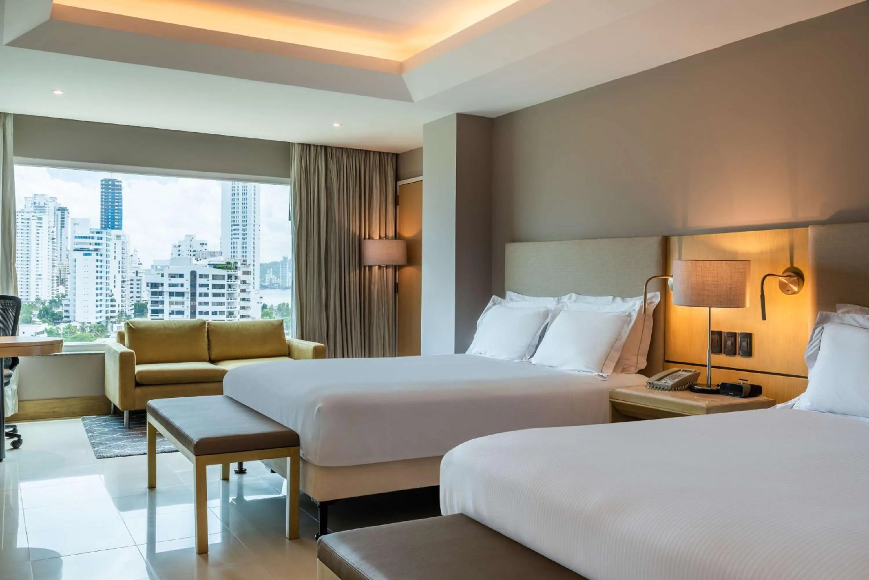 Living room, Bed in Hilton Cartagena