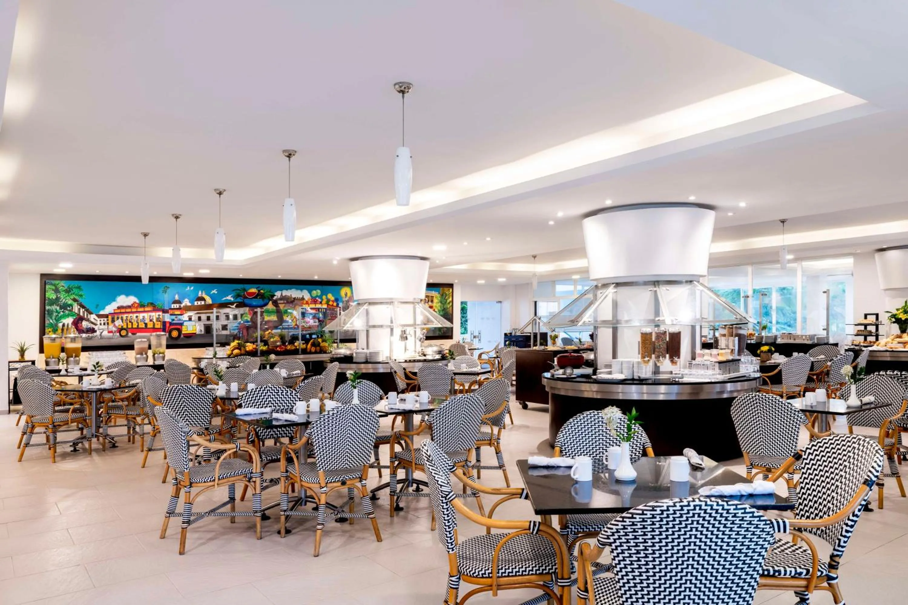 Restaurant/places to eat in Hilton Cartagena