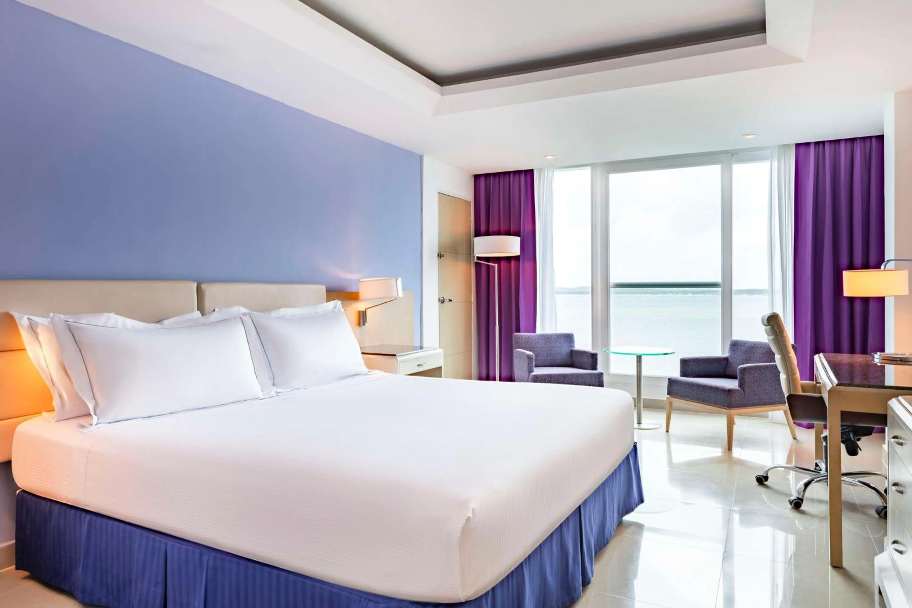 Bed in Hilton Cartagena