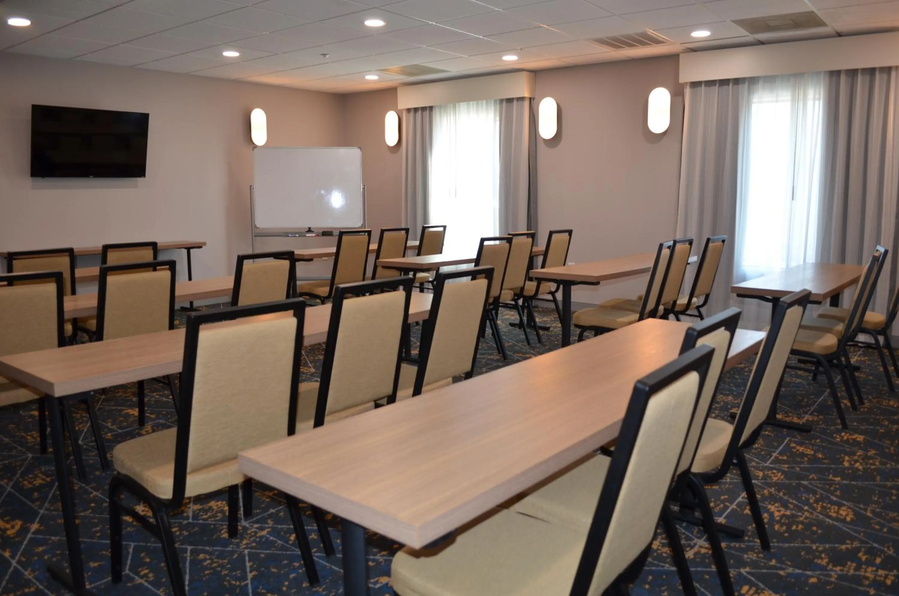 Meeting/conference room in Hampton Inn & Suites by Hilton Tomball Houston NW