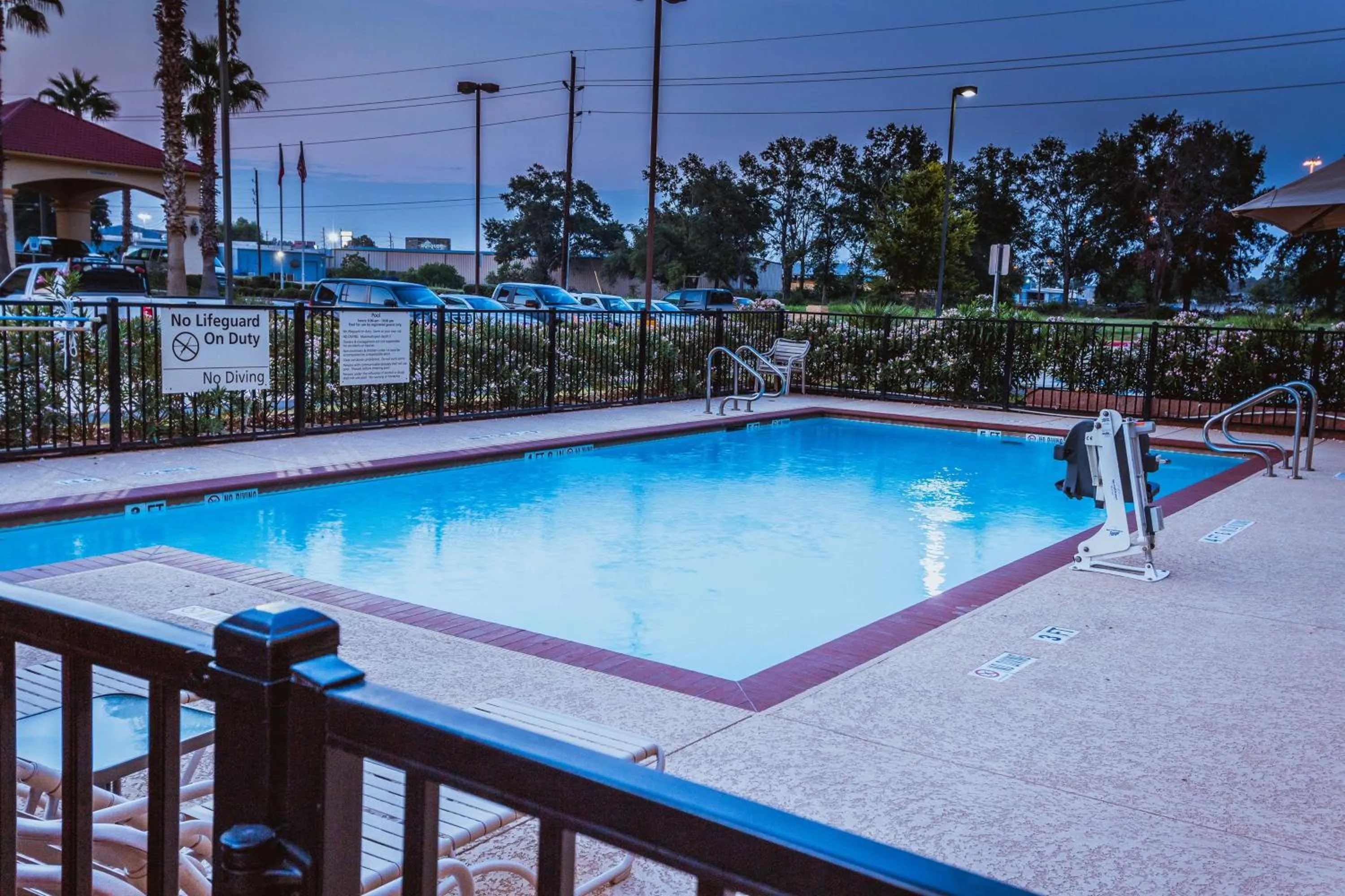 Pool view in Hampton Inn & Suites by Hilton Tomball Houston NW