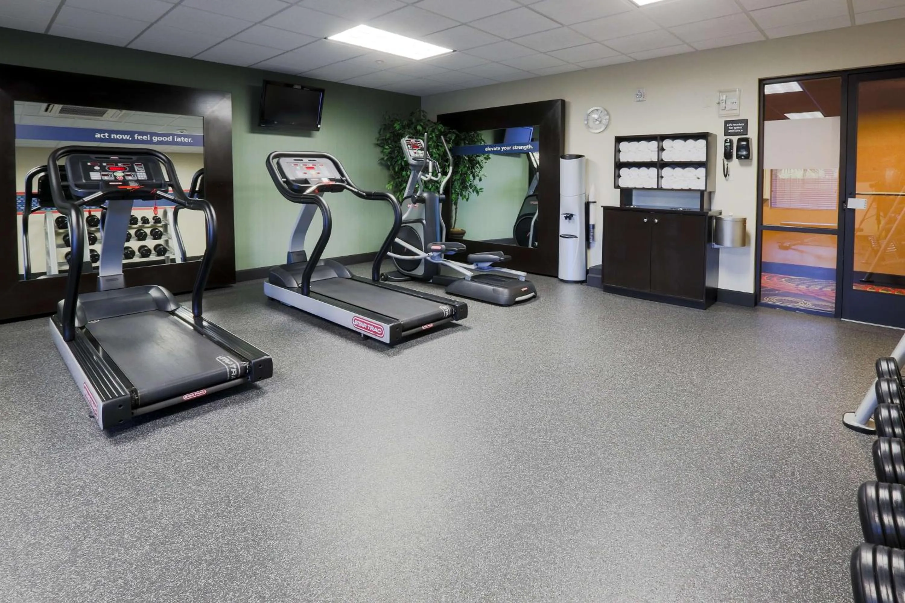 Fitness centre/facilities in Hampton Inn & Suites by Hilton Tomball Houston NW