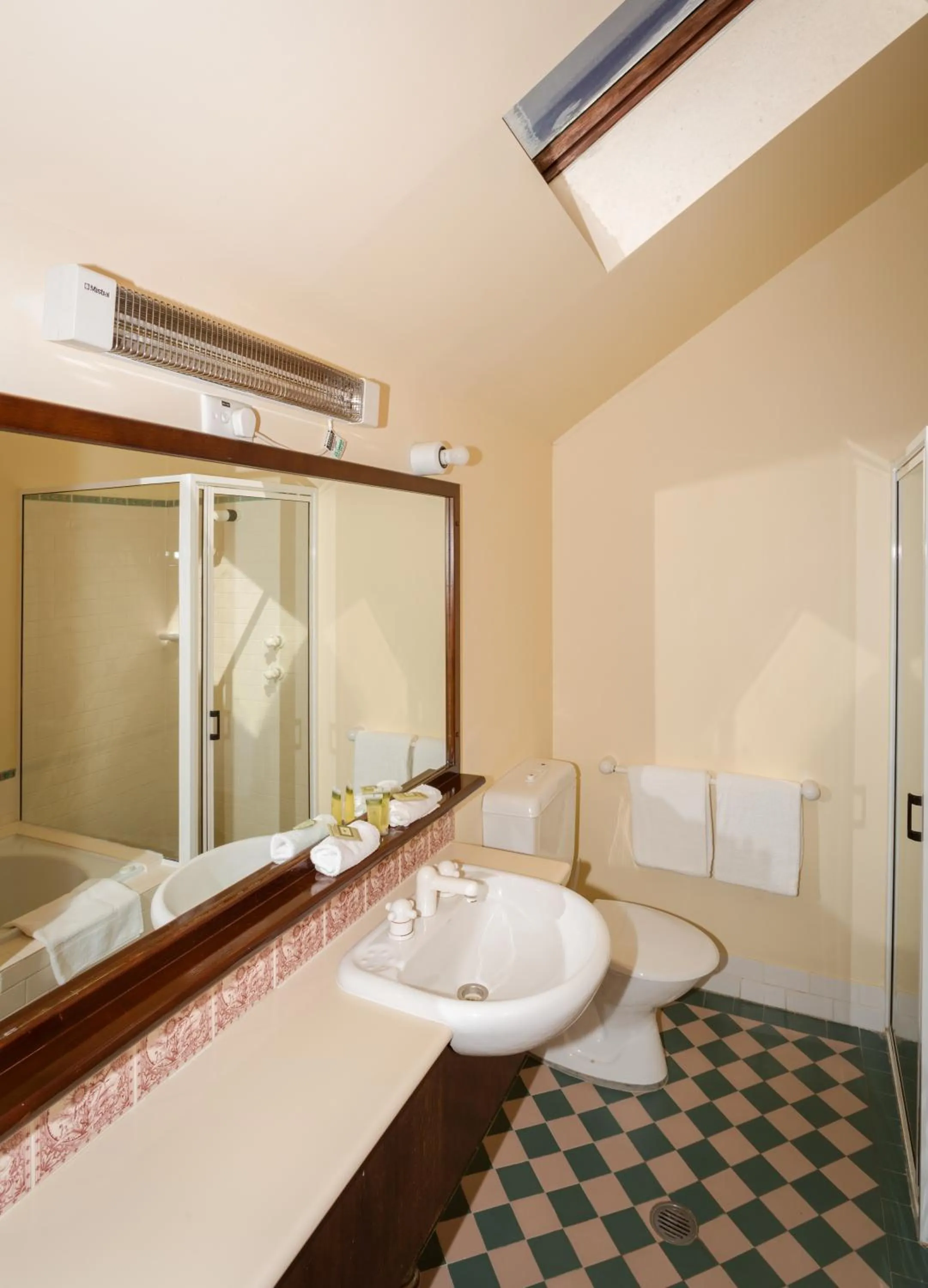 Shower in La Maison Boutique Hotel