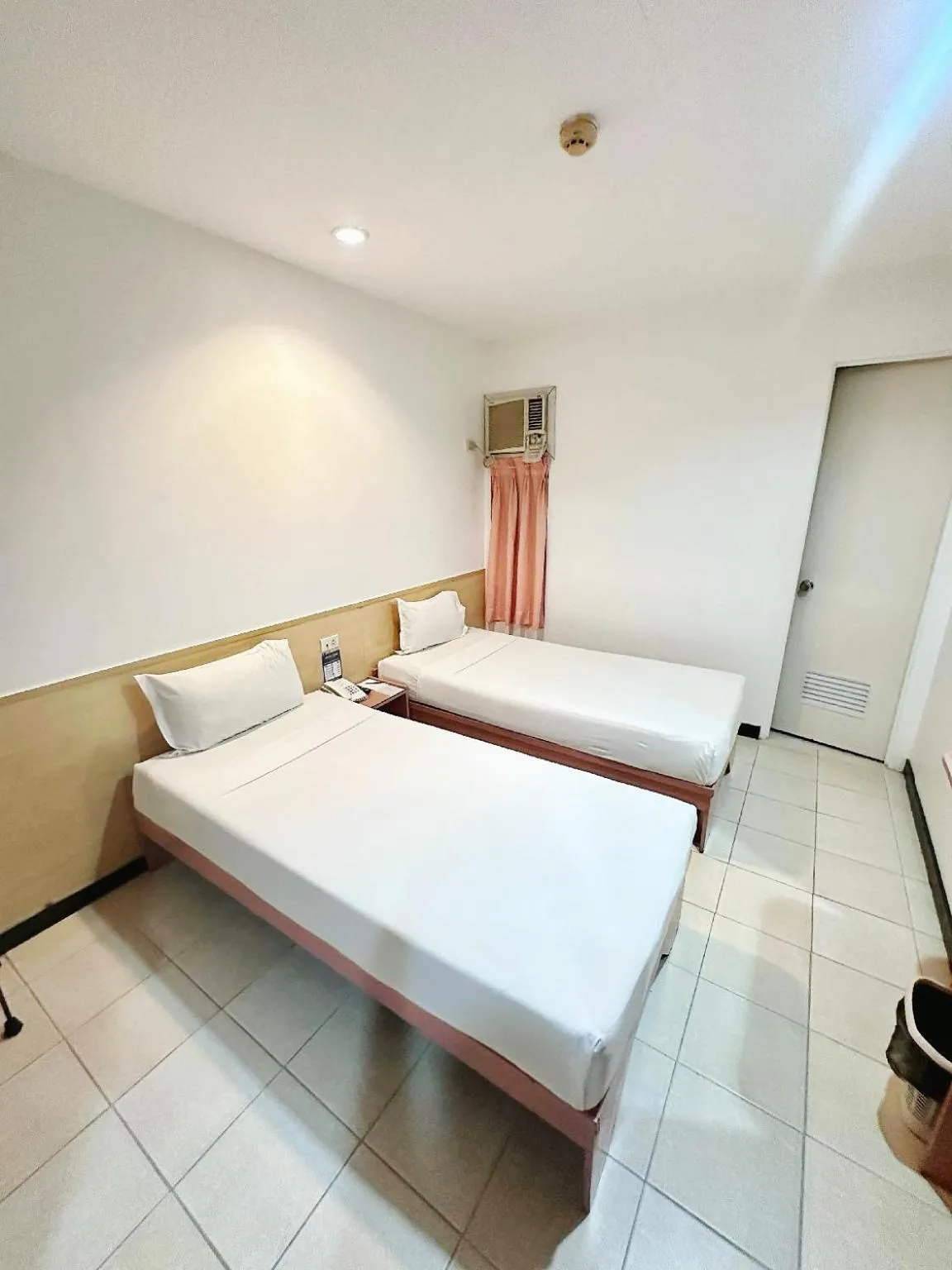 Bedroom in Hotel Pier Cuatro