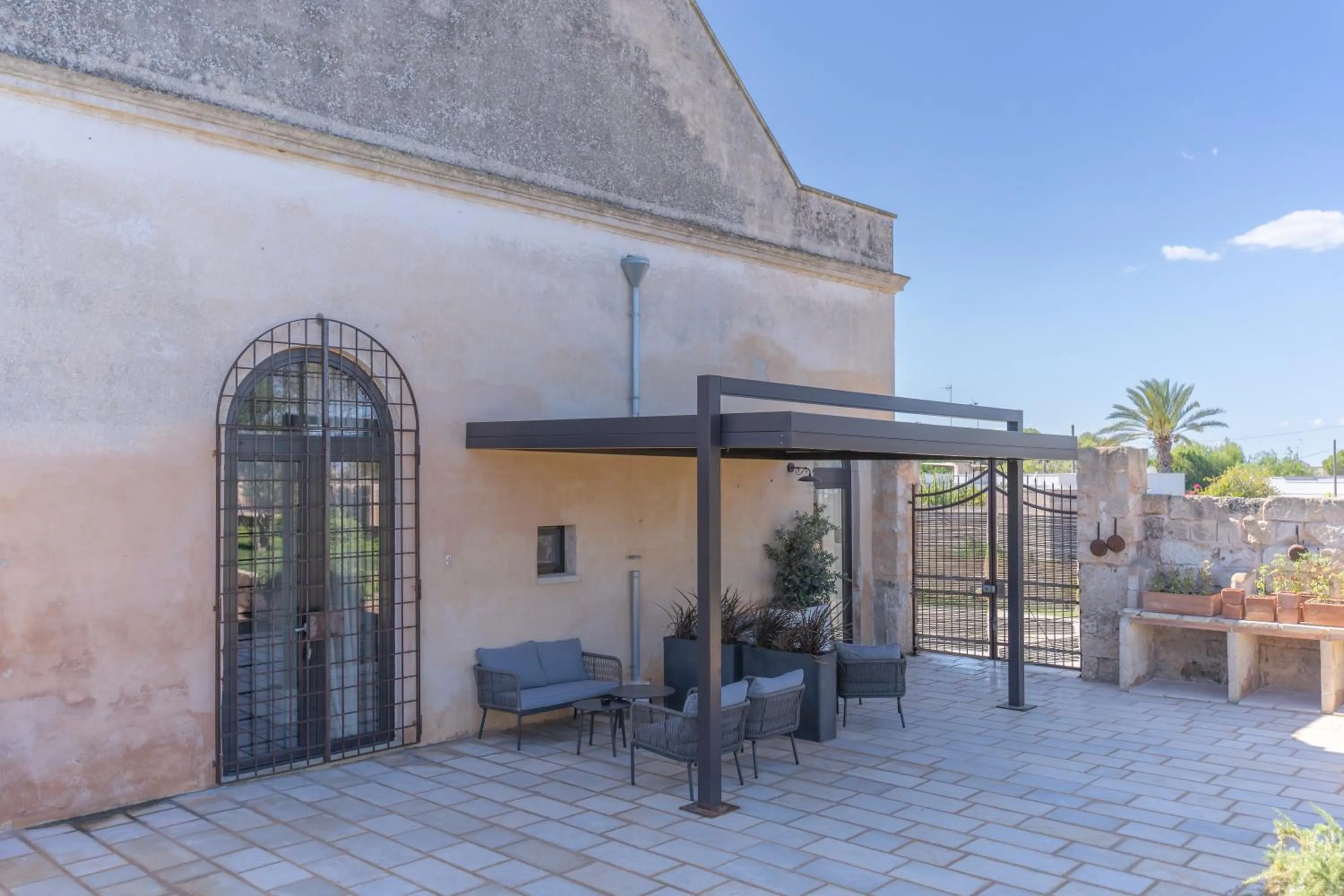 Property building in Casina Bellanova