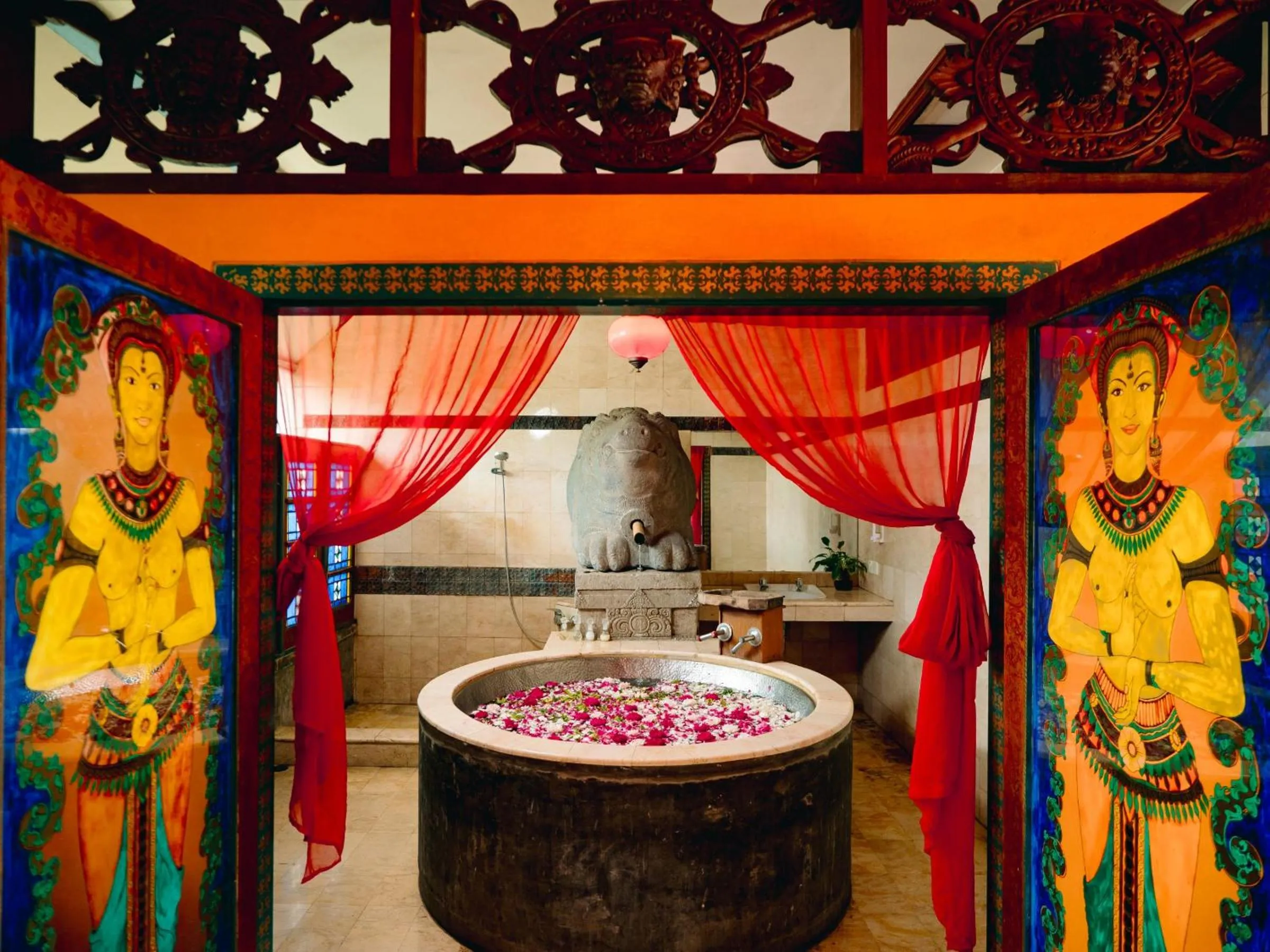 Hot Tub in Hotel Tugu Malang