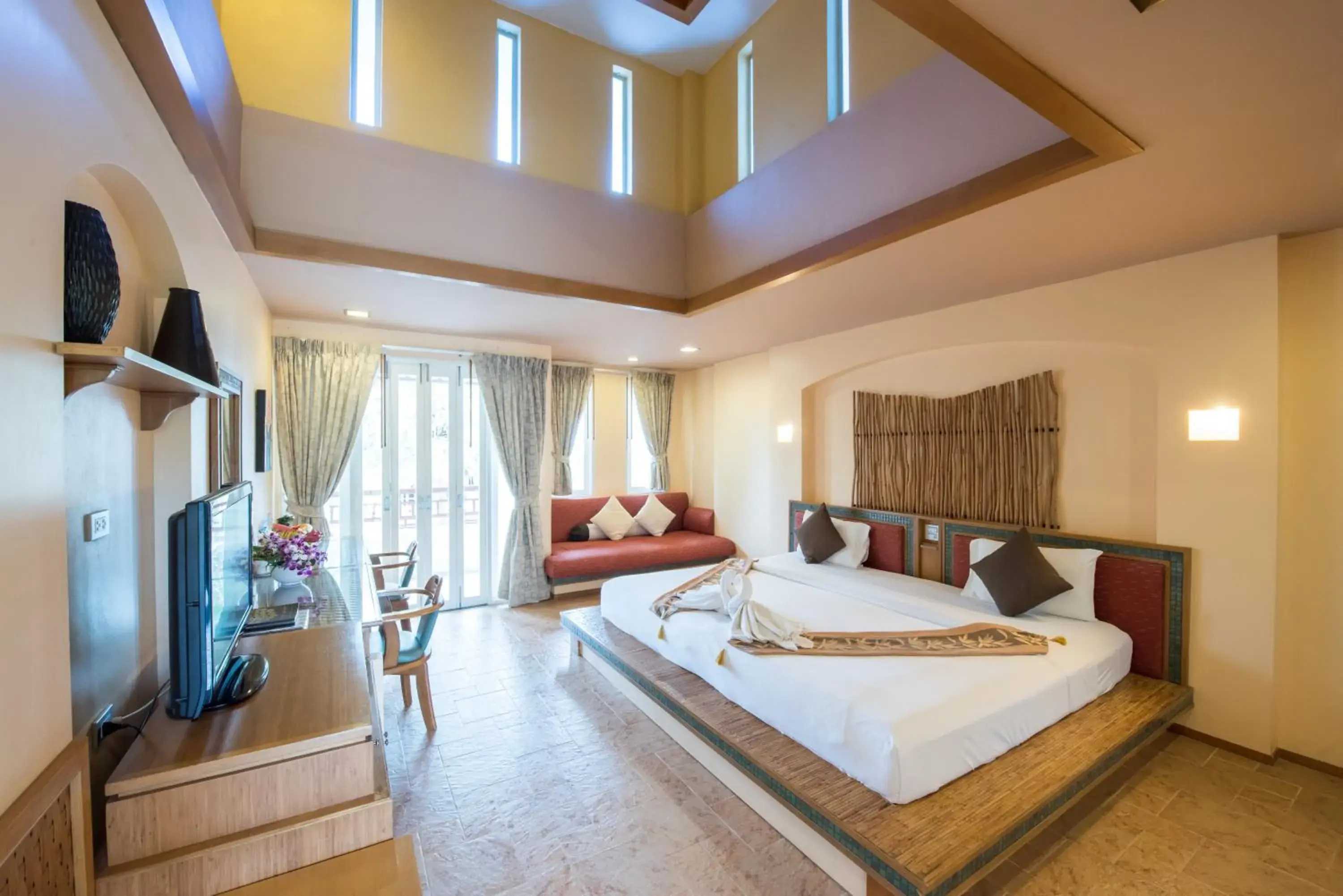 Deluxe Double or Twin Room in Koh Tao Montra Resort Deluxe Double or Twin Room in Koh Tao Montra Resort