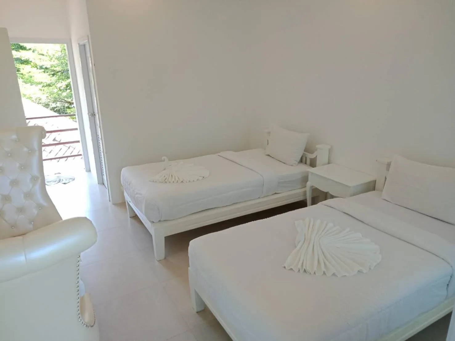 Bedroom, Bed in Koh Tao Coral Grand Resort