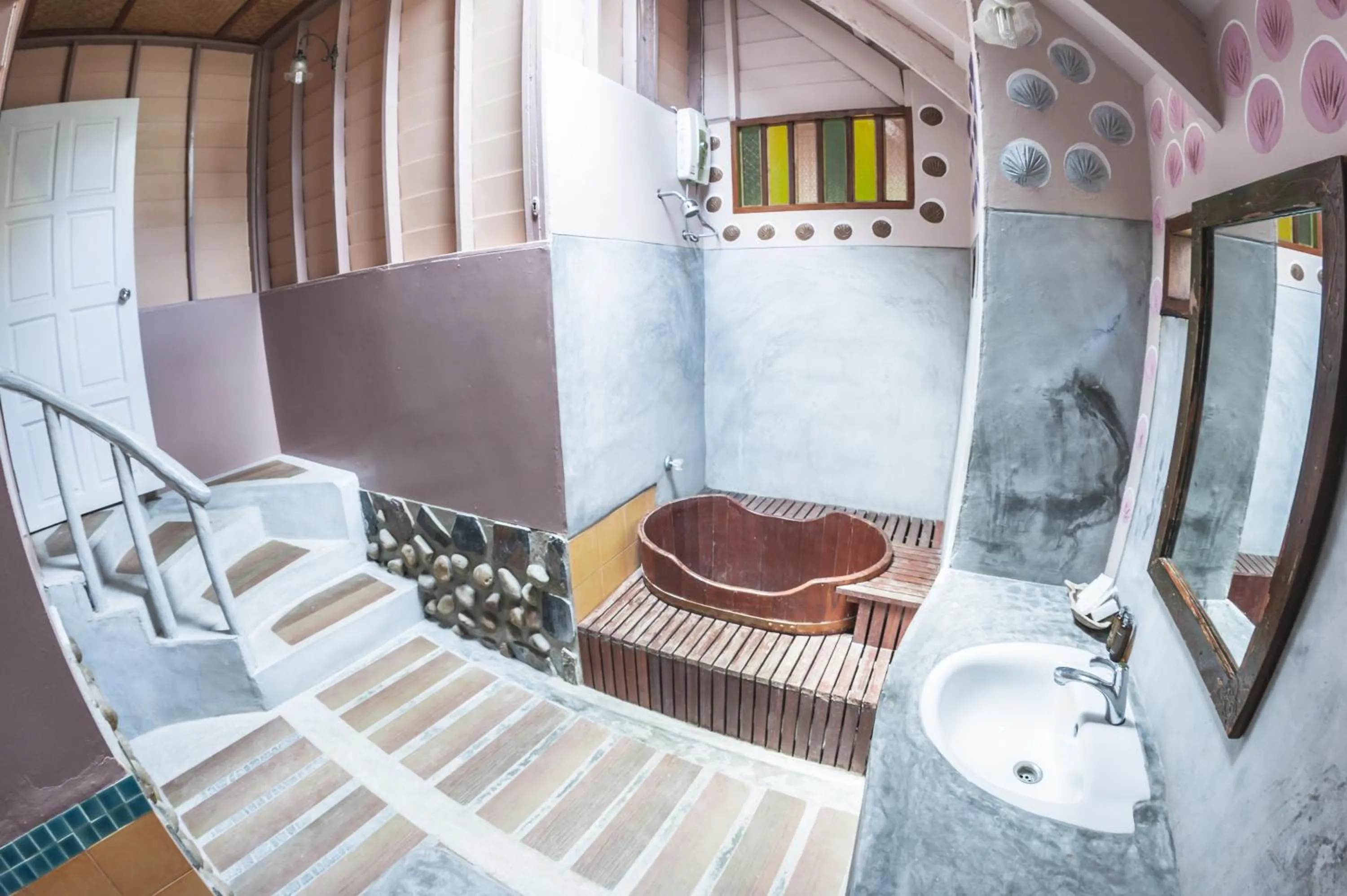 Toilet in Koh Tao Coral Grand Resort