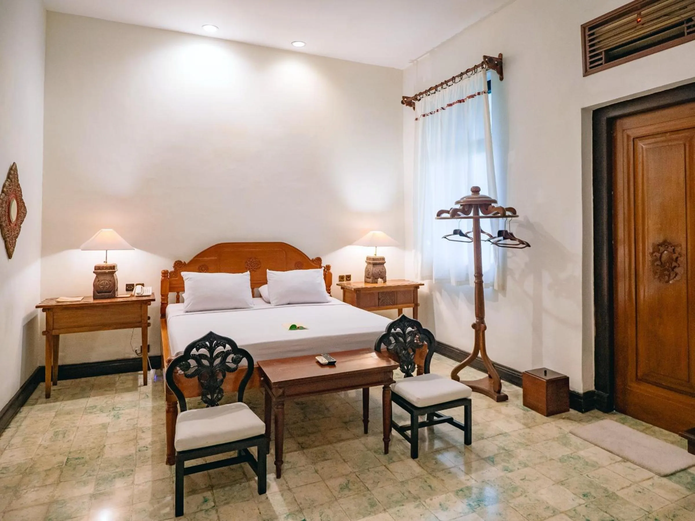 Bed in Hotel Tugu Blitar