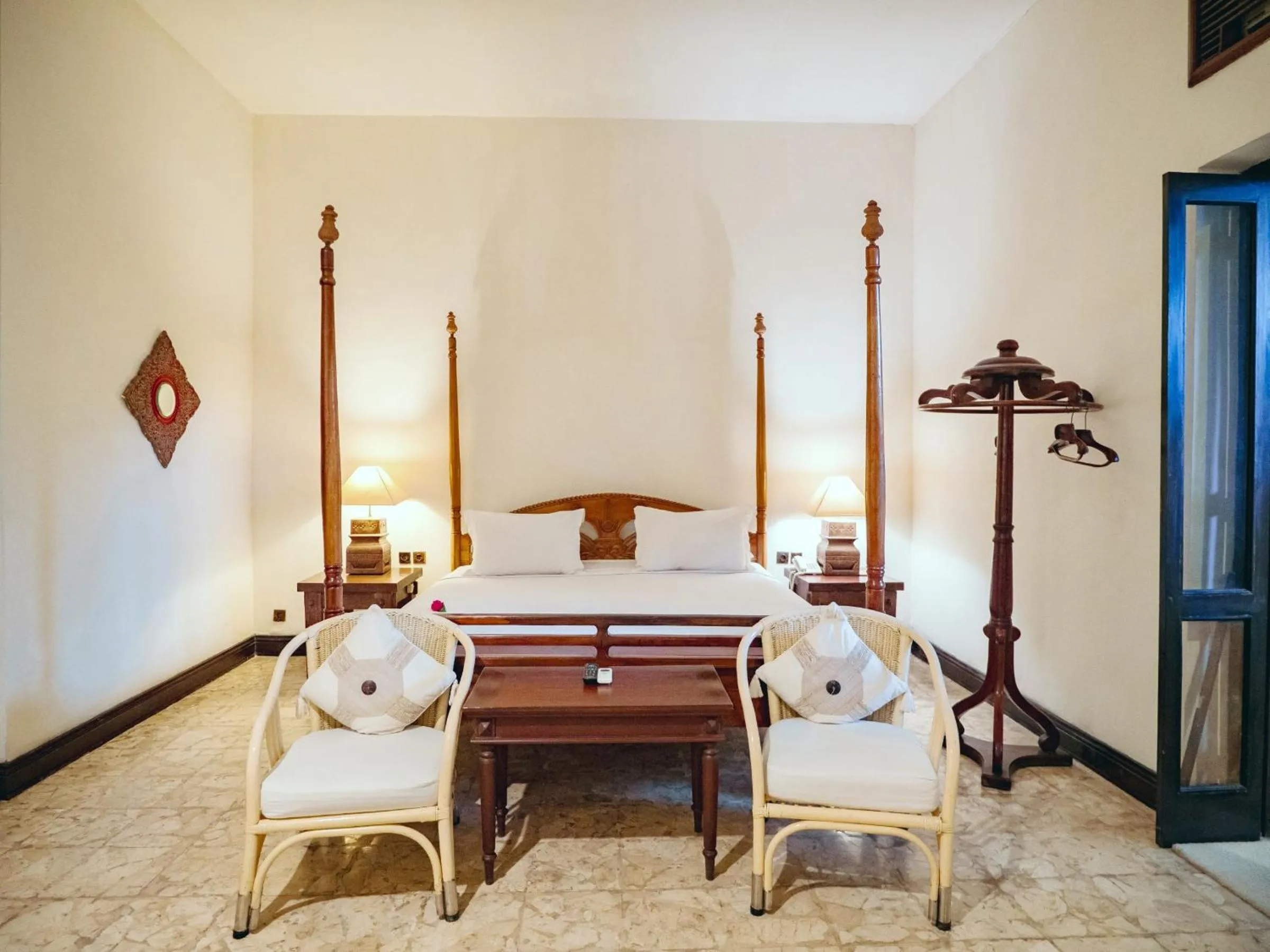 Bed in Hotel Tugu Blitar