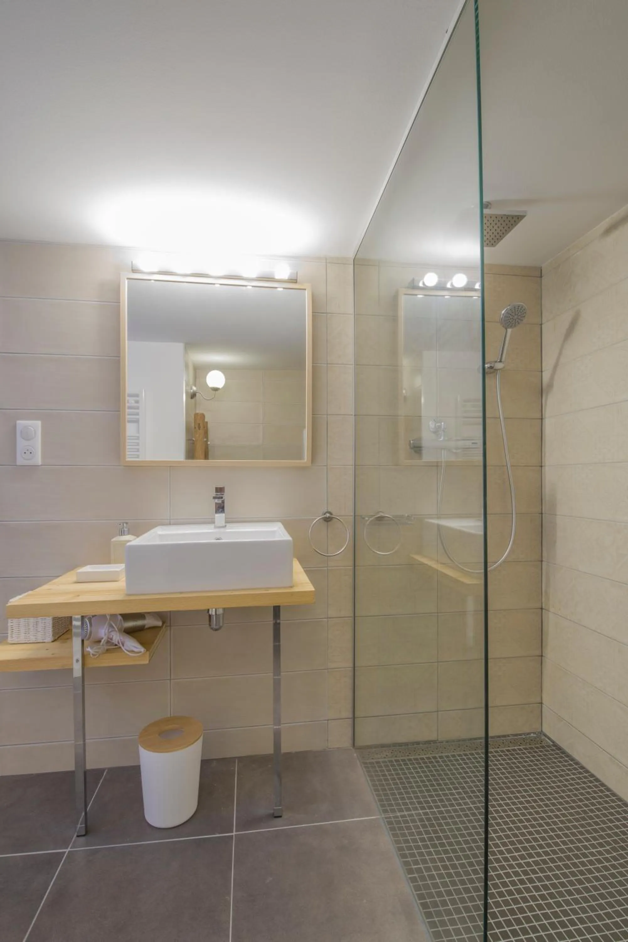 Other in La Grange aux Coqs