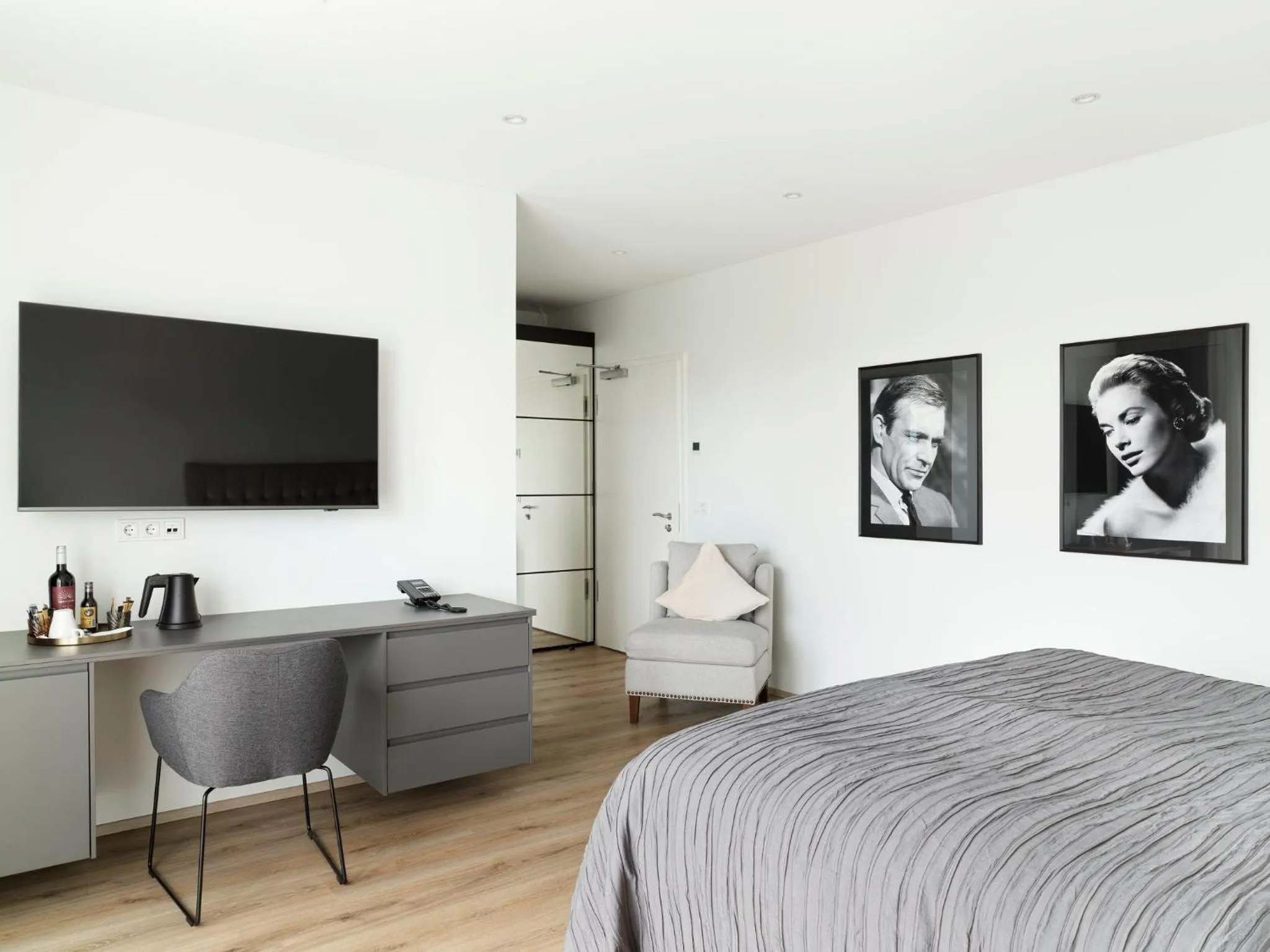 Bedroom, Bed in Hotel Grimsborgir by Keahotels