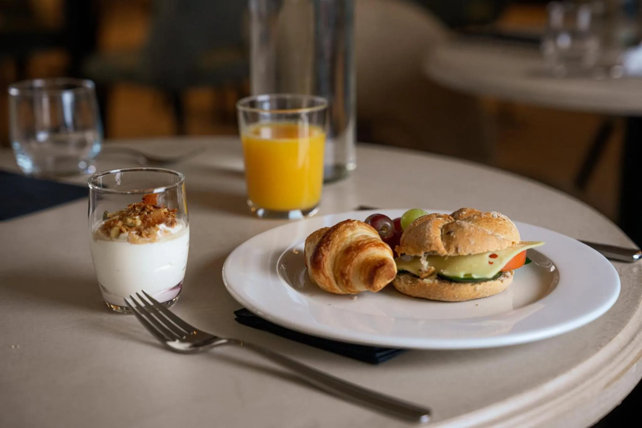 Buffet breakfast in Hotel Grimsborgir by Keahotels