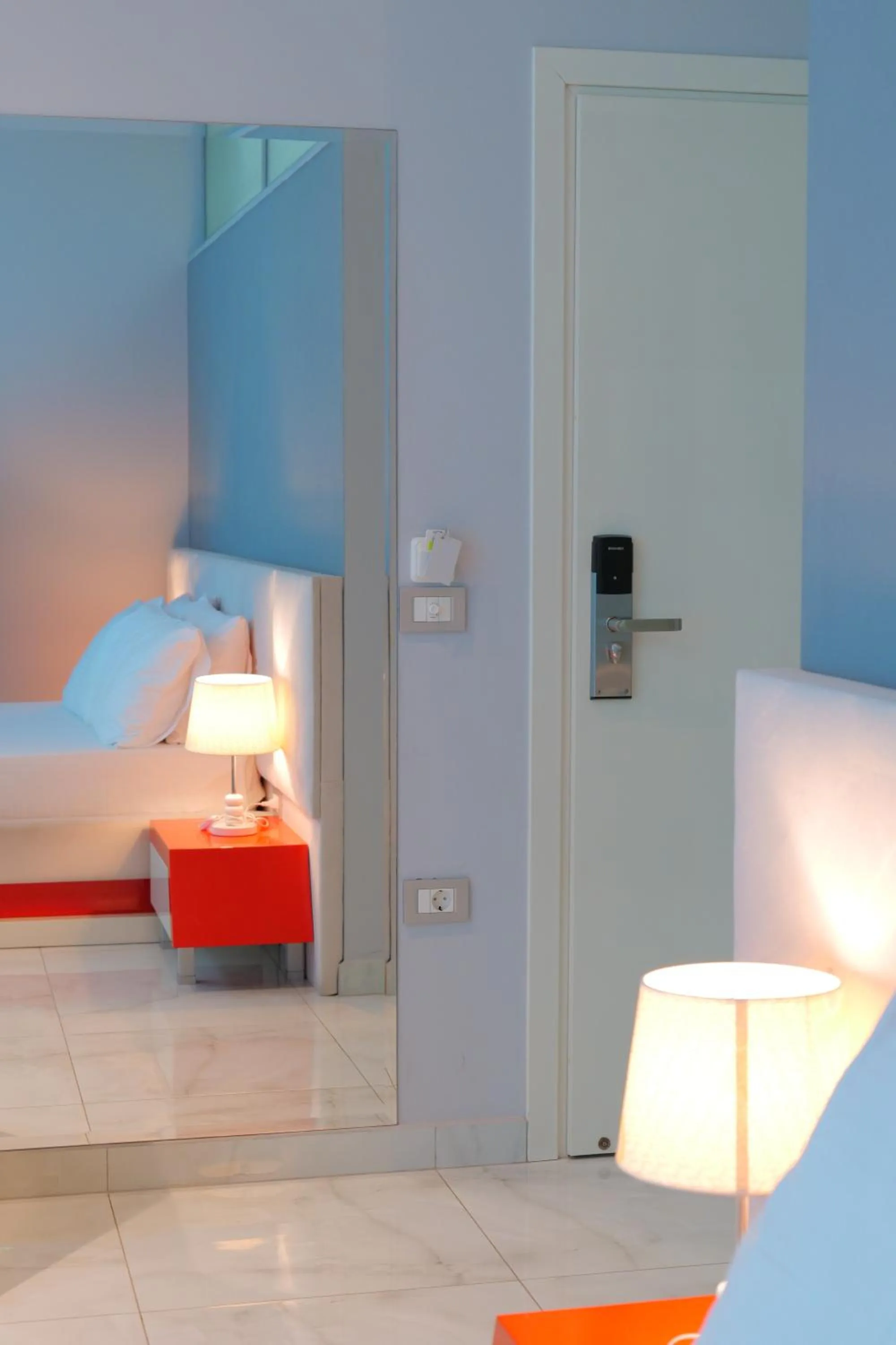 Bed in Oceanic Overview Suites