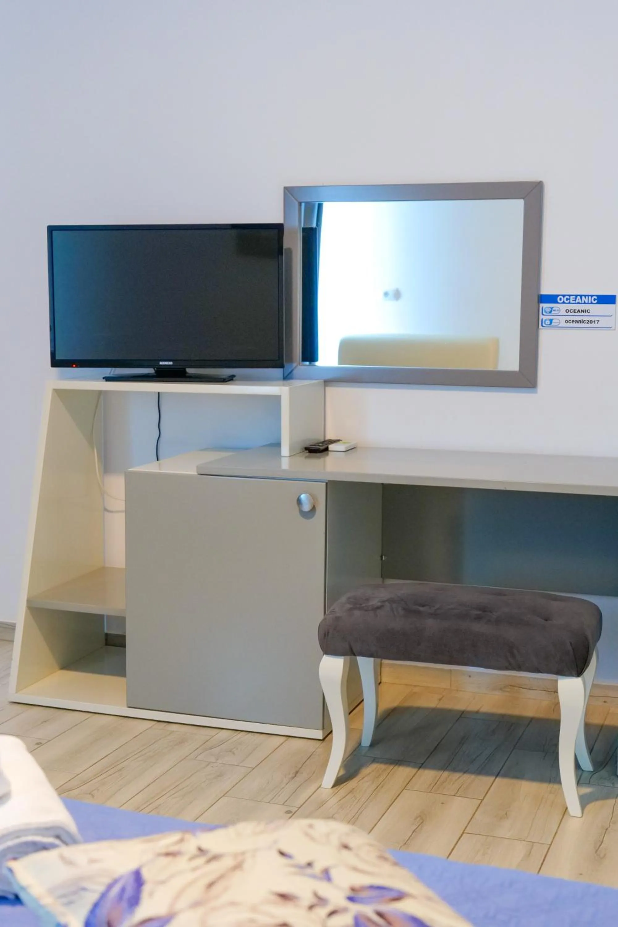 TV and multimedia in Oceanic Overview Suites