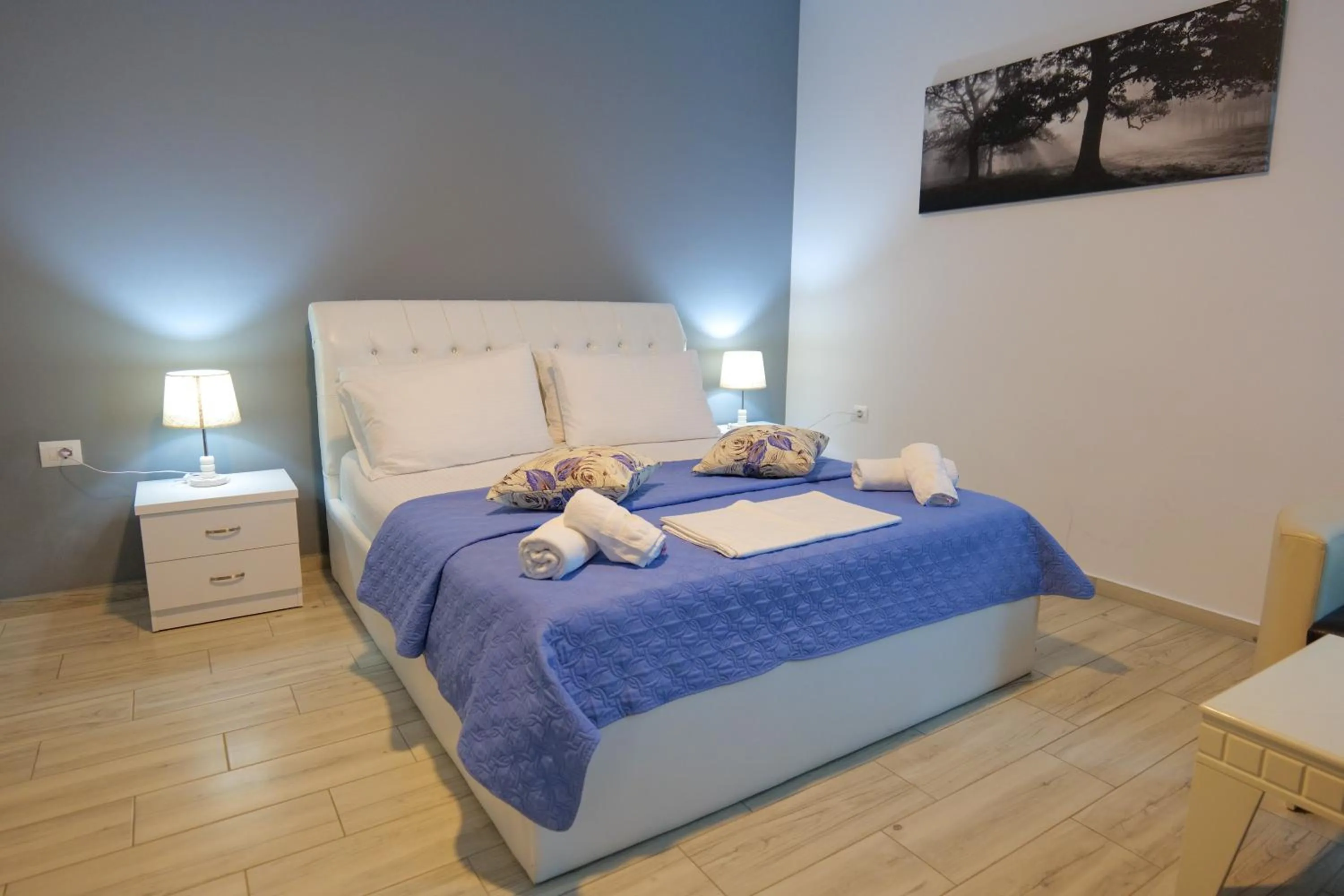 Bed in Oceanic Overview Suites