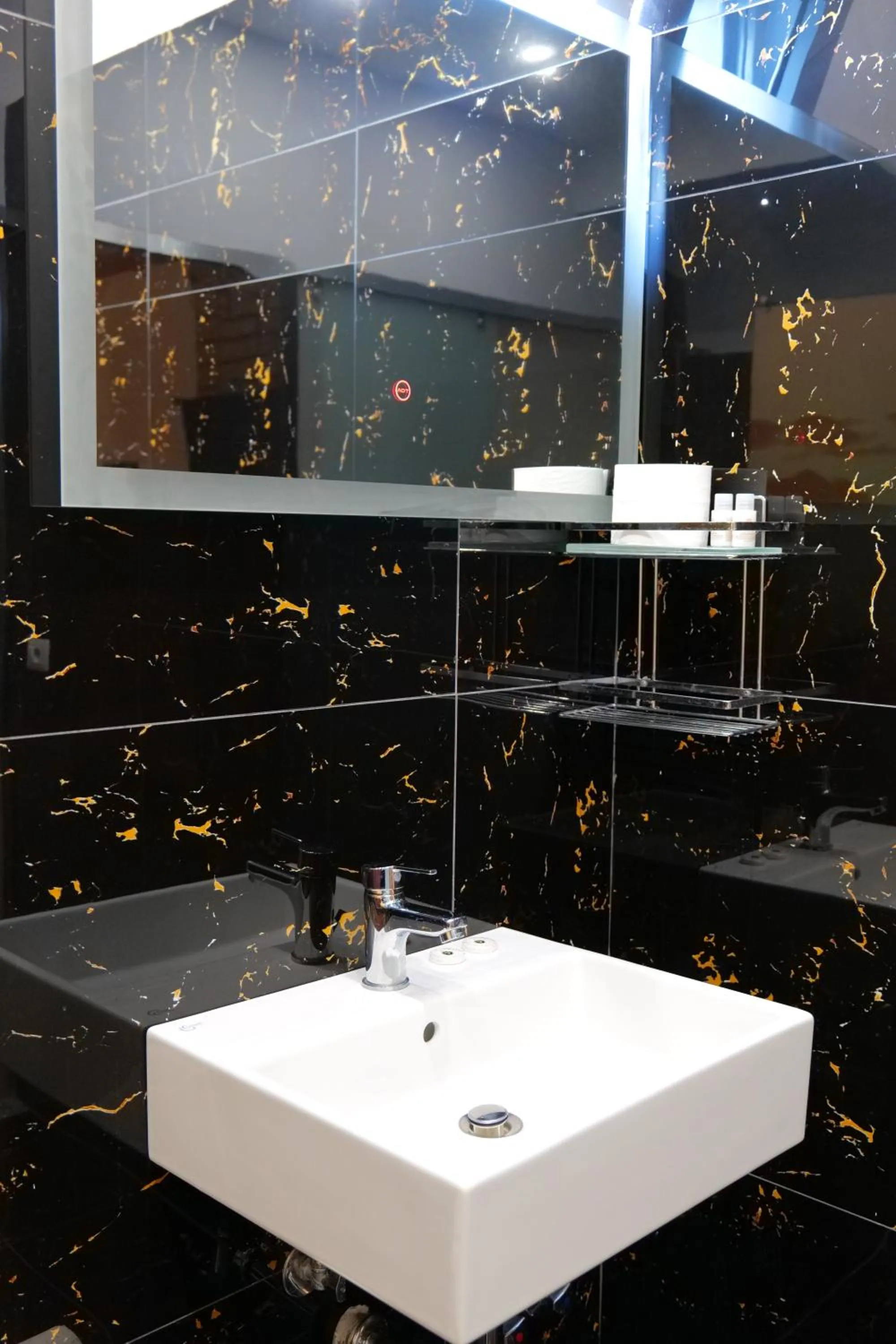 Bathroom in Oceanic Overview Suites