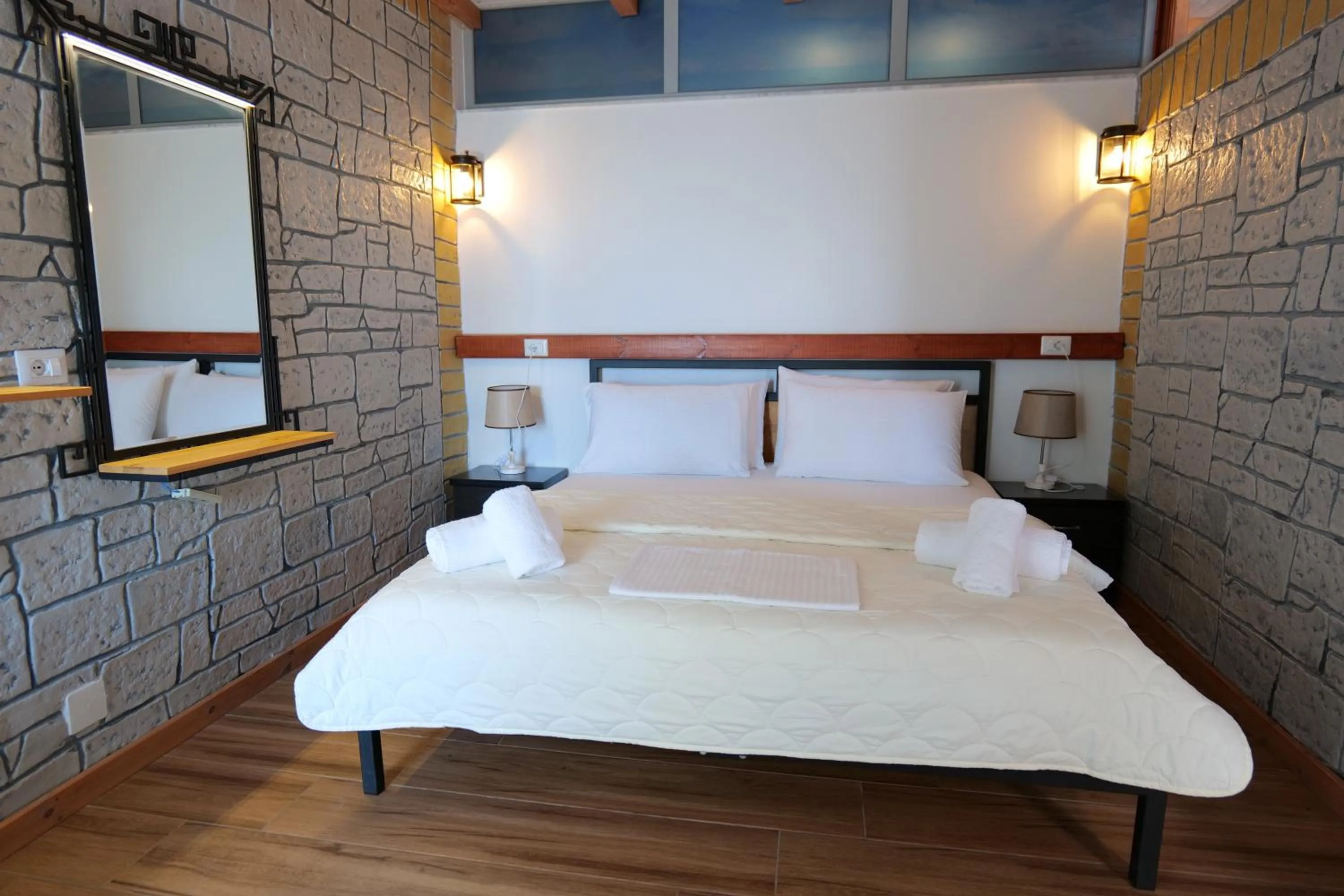 Bed in Oceanic Overview Suites