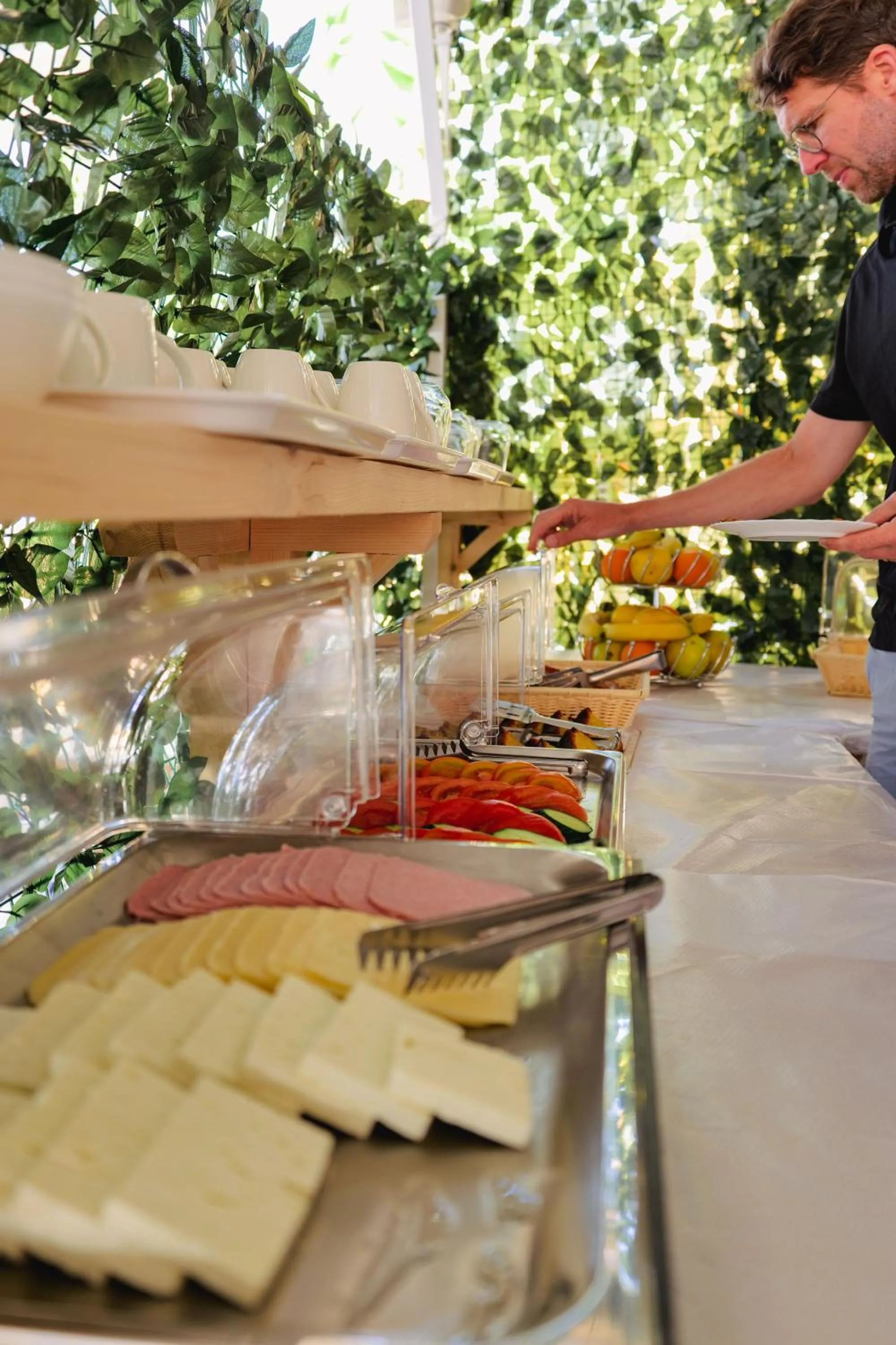 Buffet breakfast in Oceanic Overview Suites