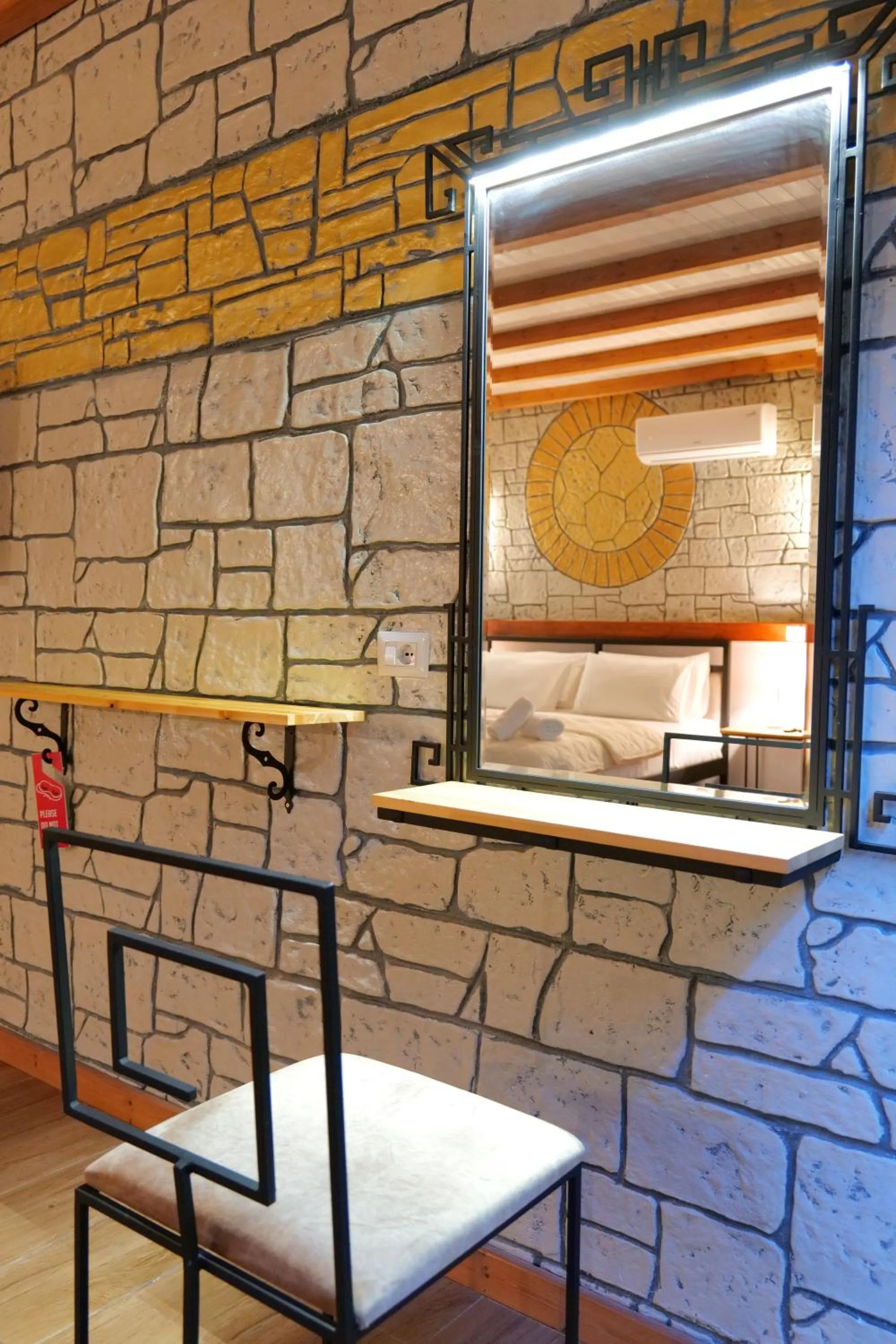 Photo of the whole room in Oceanic Overview Suites