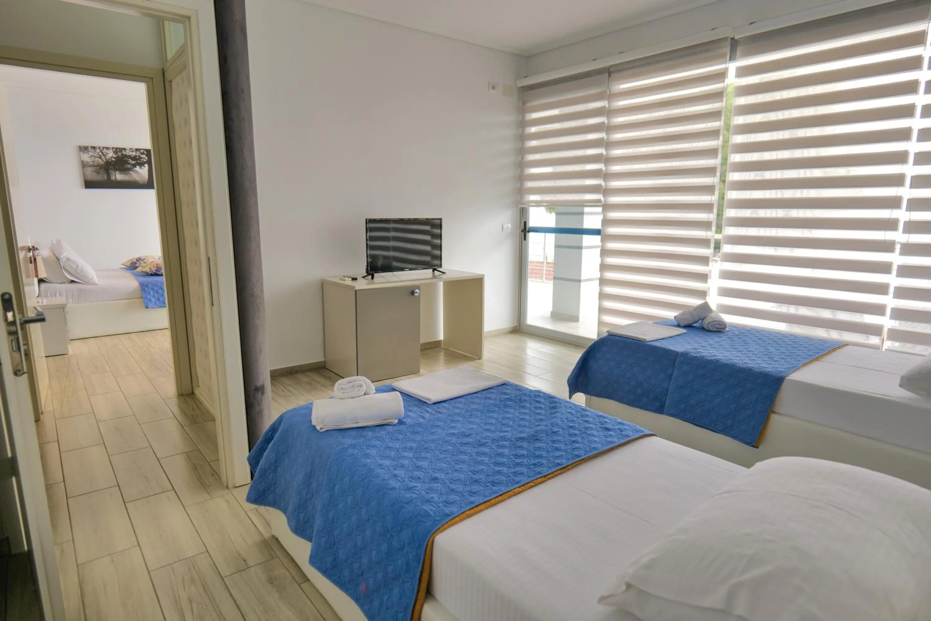 Bed in Oceanic Overview Suites