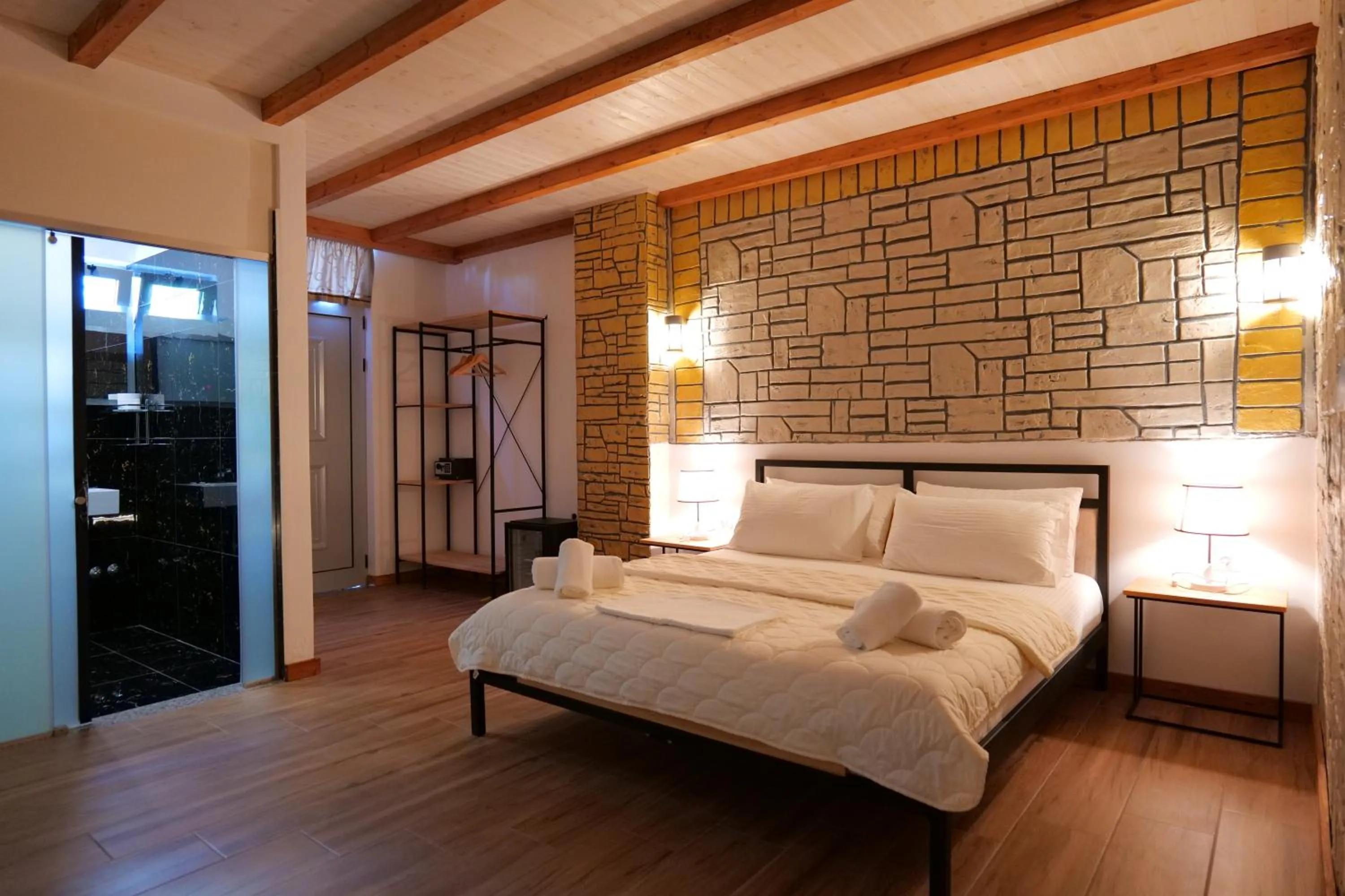 Bed in Oceanic Overview Suites