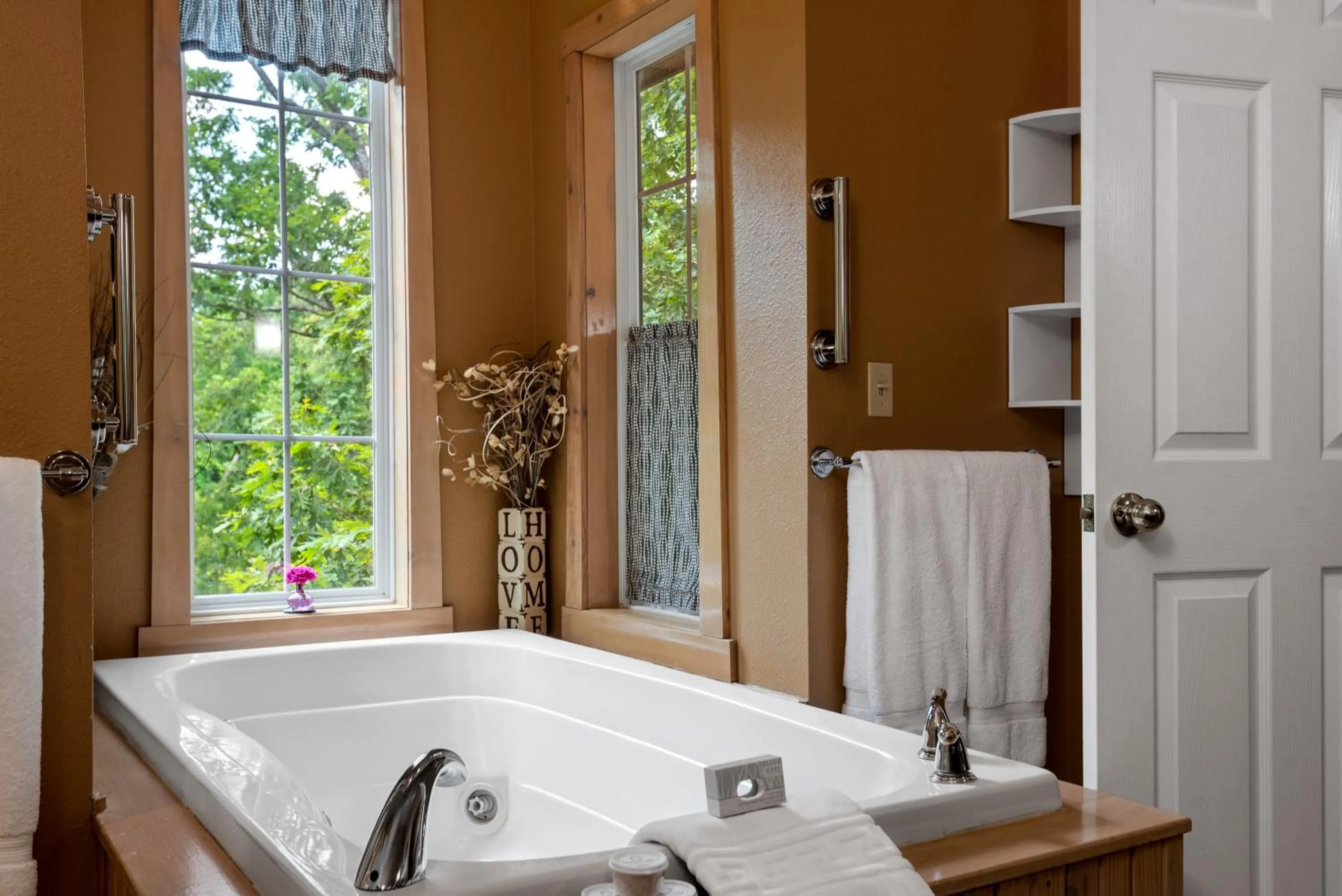 Bathroom in The Woods Cabins