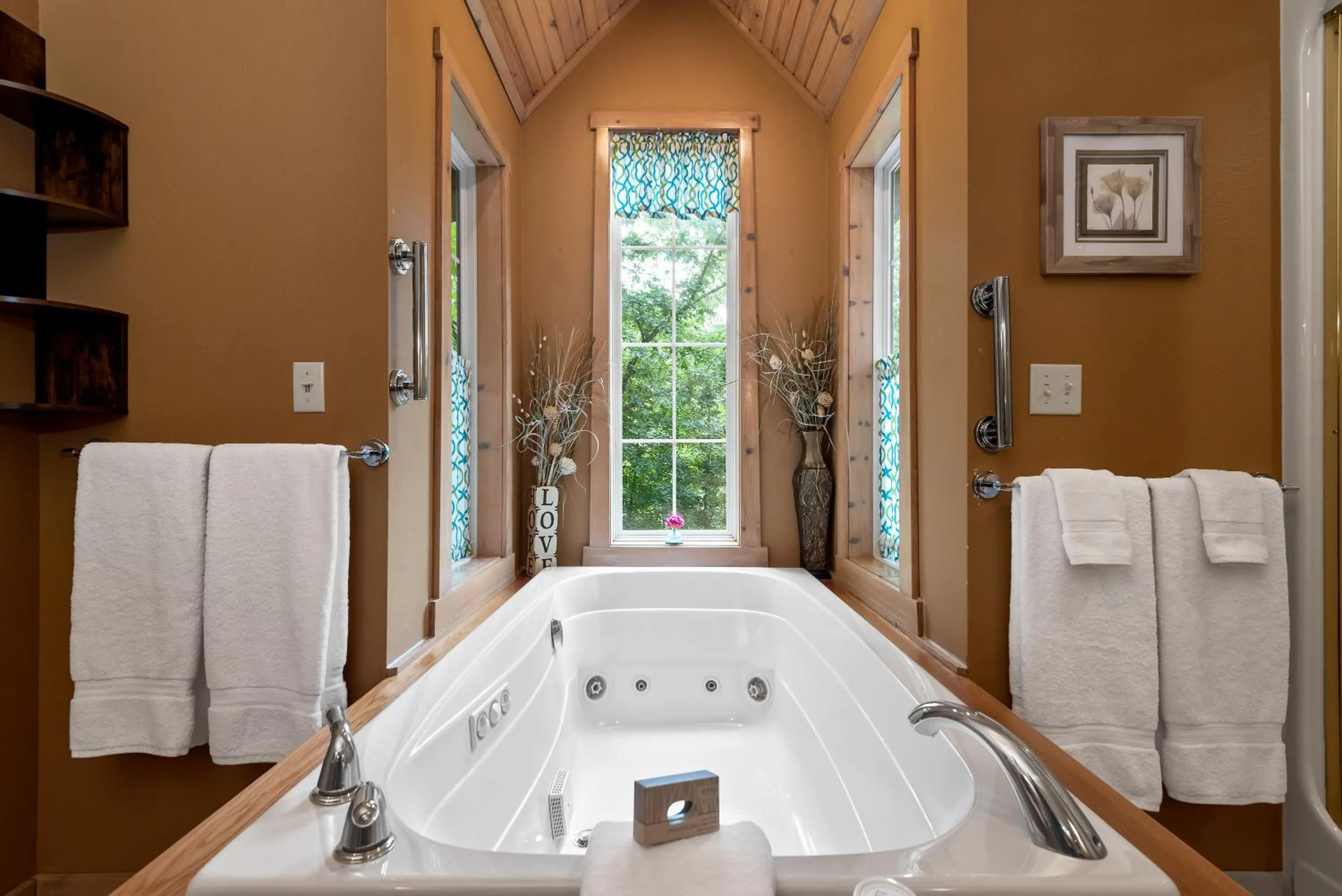 Bathroom in The Woods Cabins