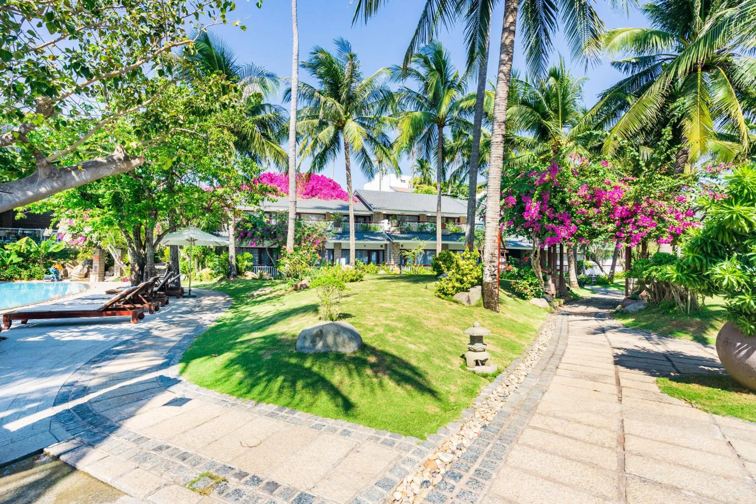 Garden in Hoang Ngoc Beach Resort