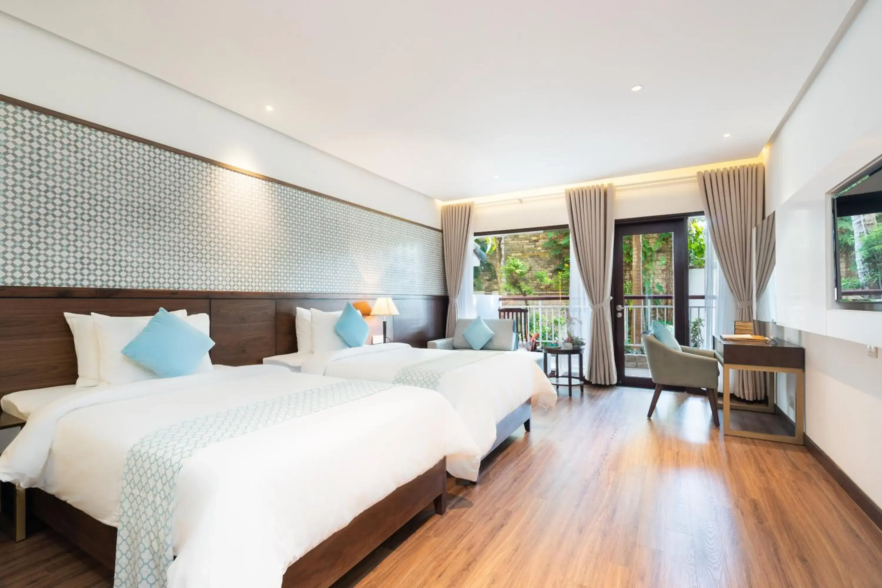 Deluxe Twin Room with Garden View in Hoang Ngoc Beach Resort Deluxe Twin Room with Garden View in Hoang Ngoc Beach Resort
