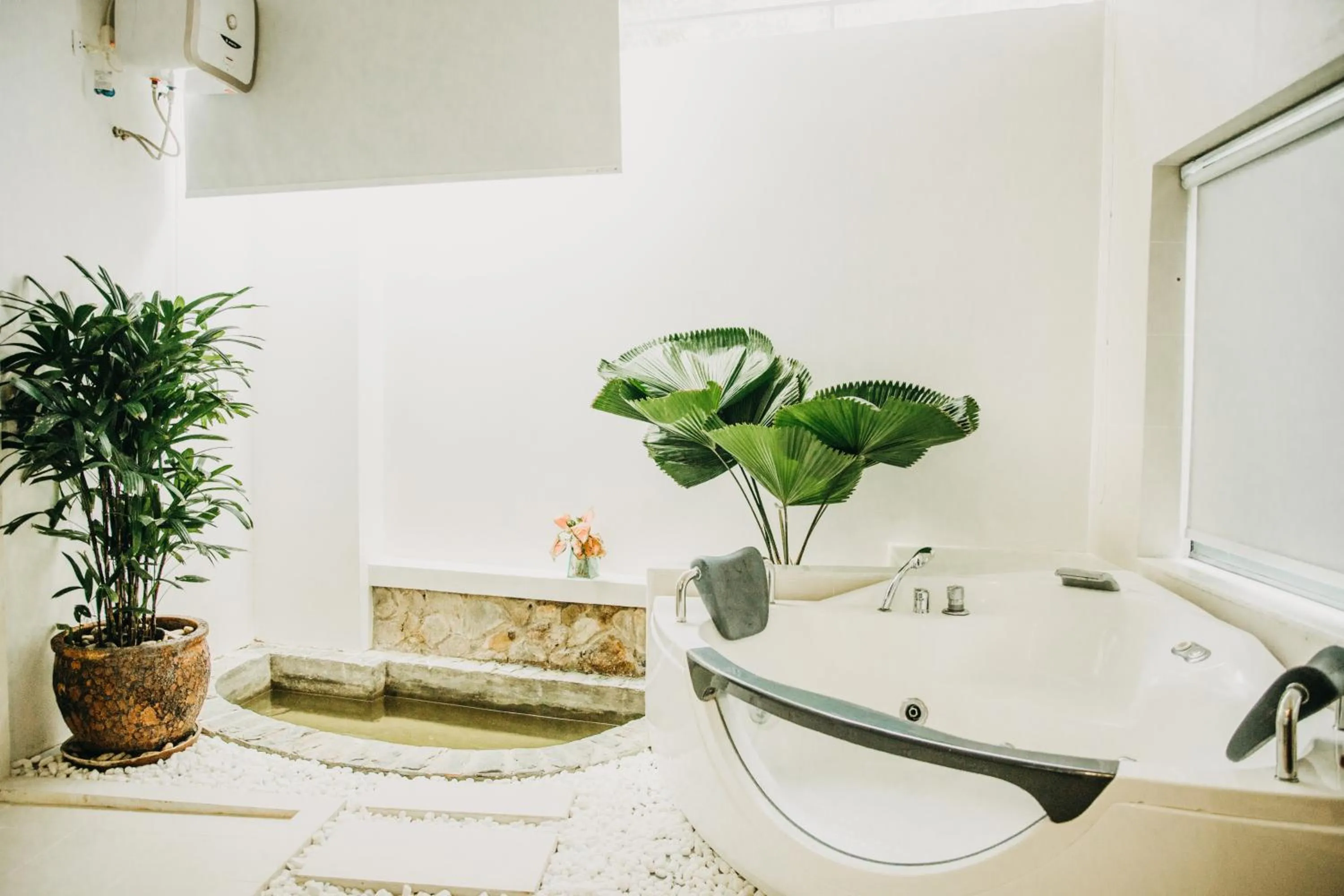 Bathroom in Hoang Ngoc Beach Resort