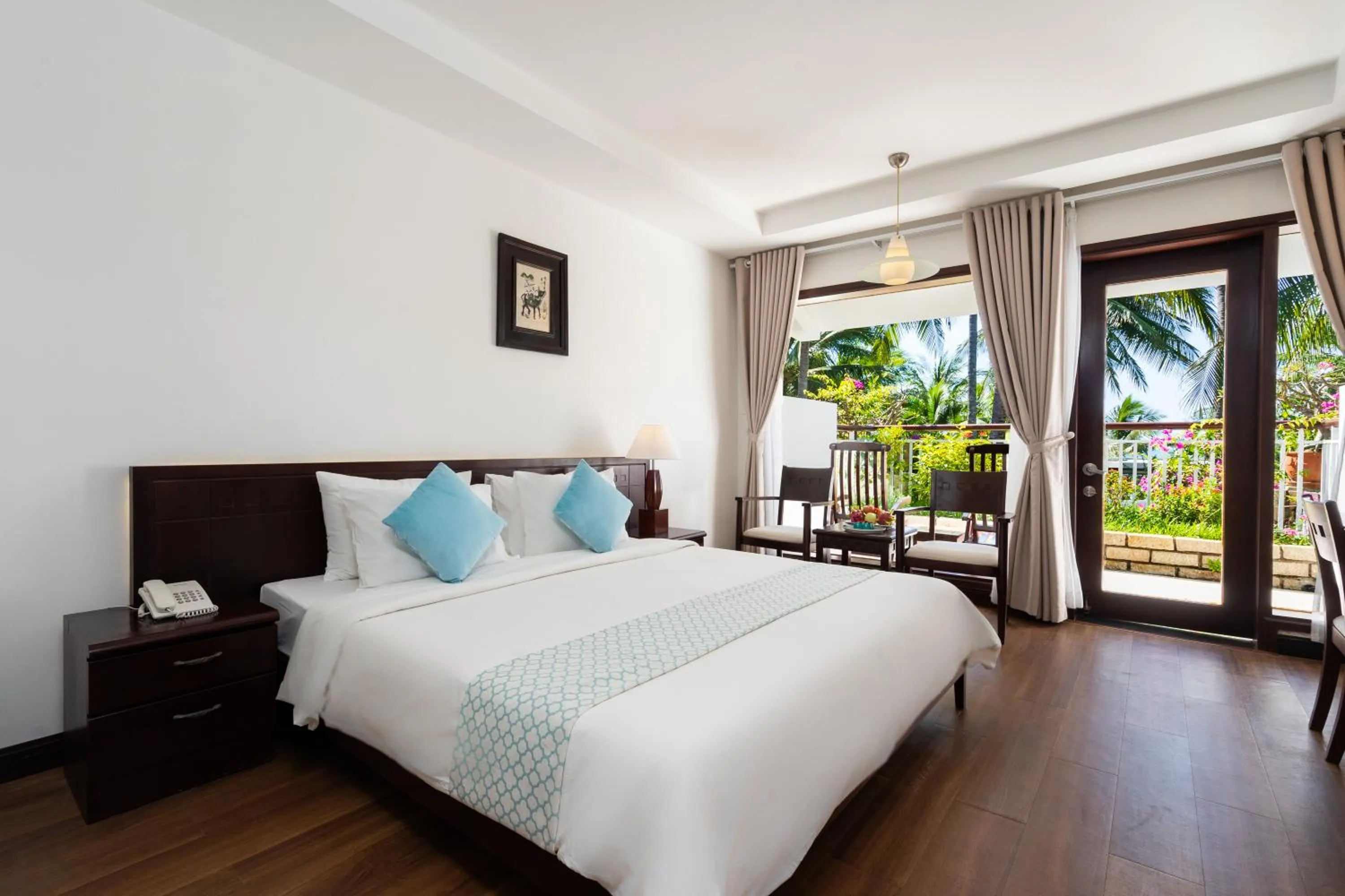 Bedroom, Bed in Hoang Ngoc Beach Resort
