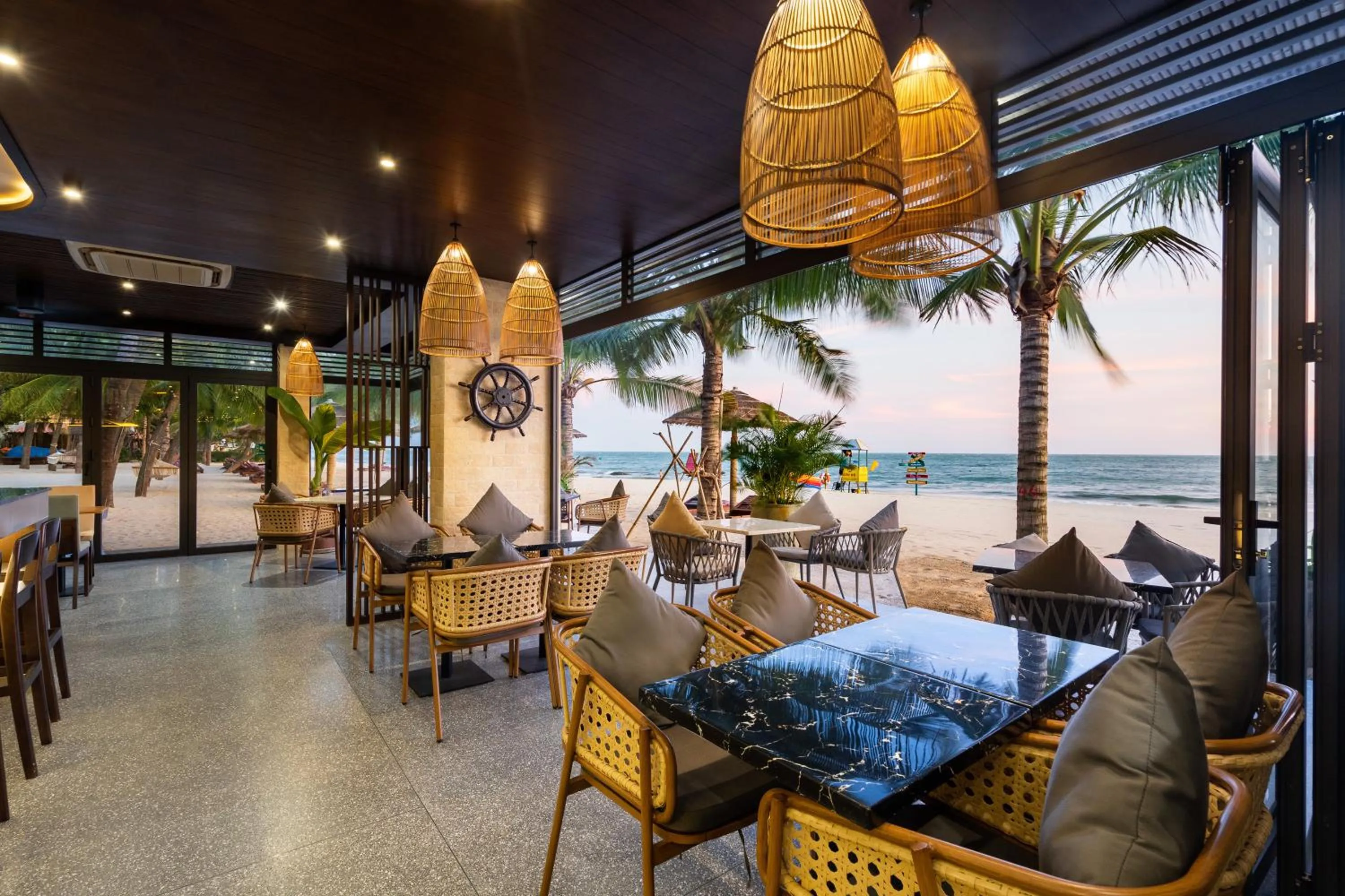 Restaurant/places to eat in Hoang Ngoc Beach Resort
