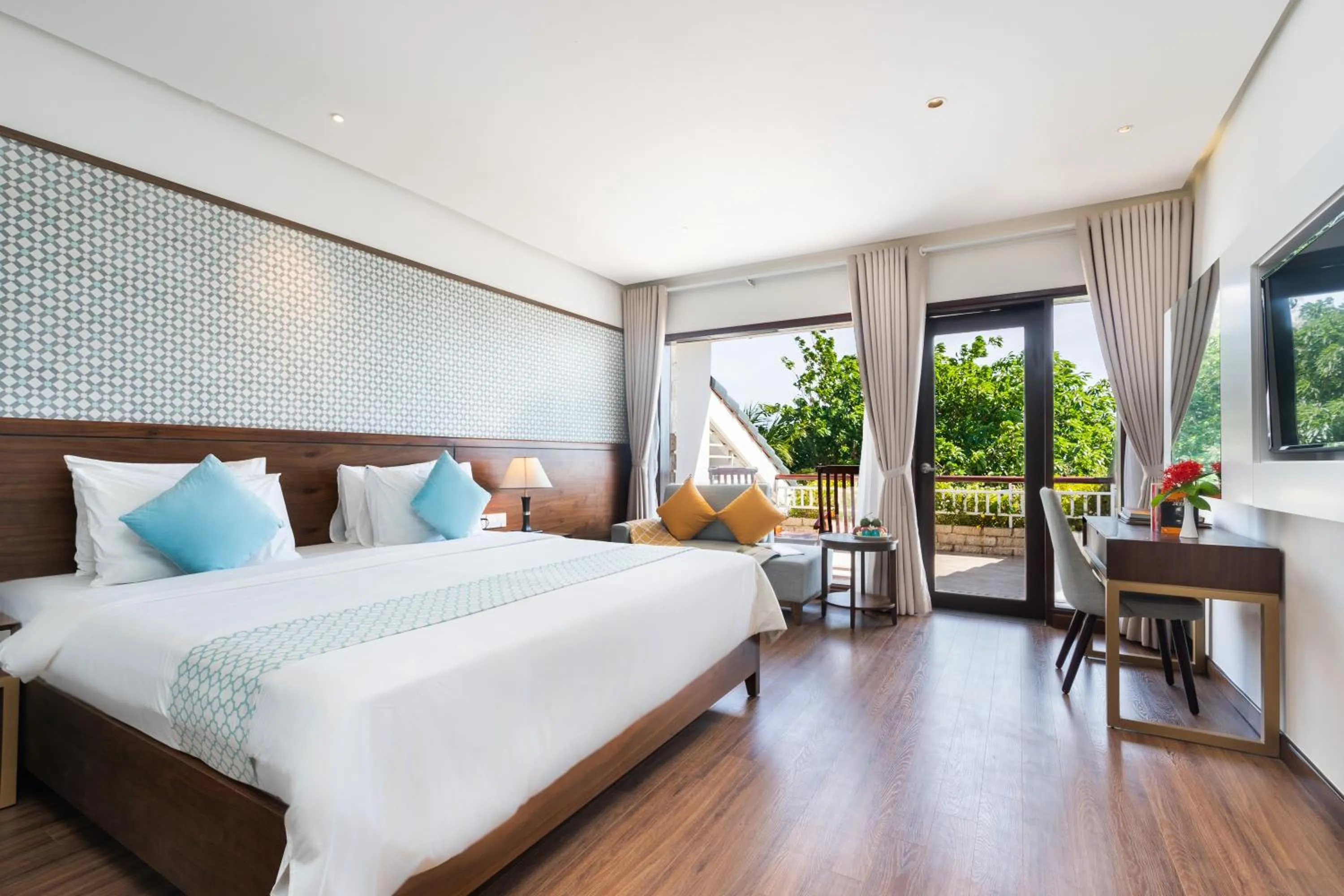 Bedroom, Bed in Hoang Ngoc Beach Resort