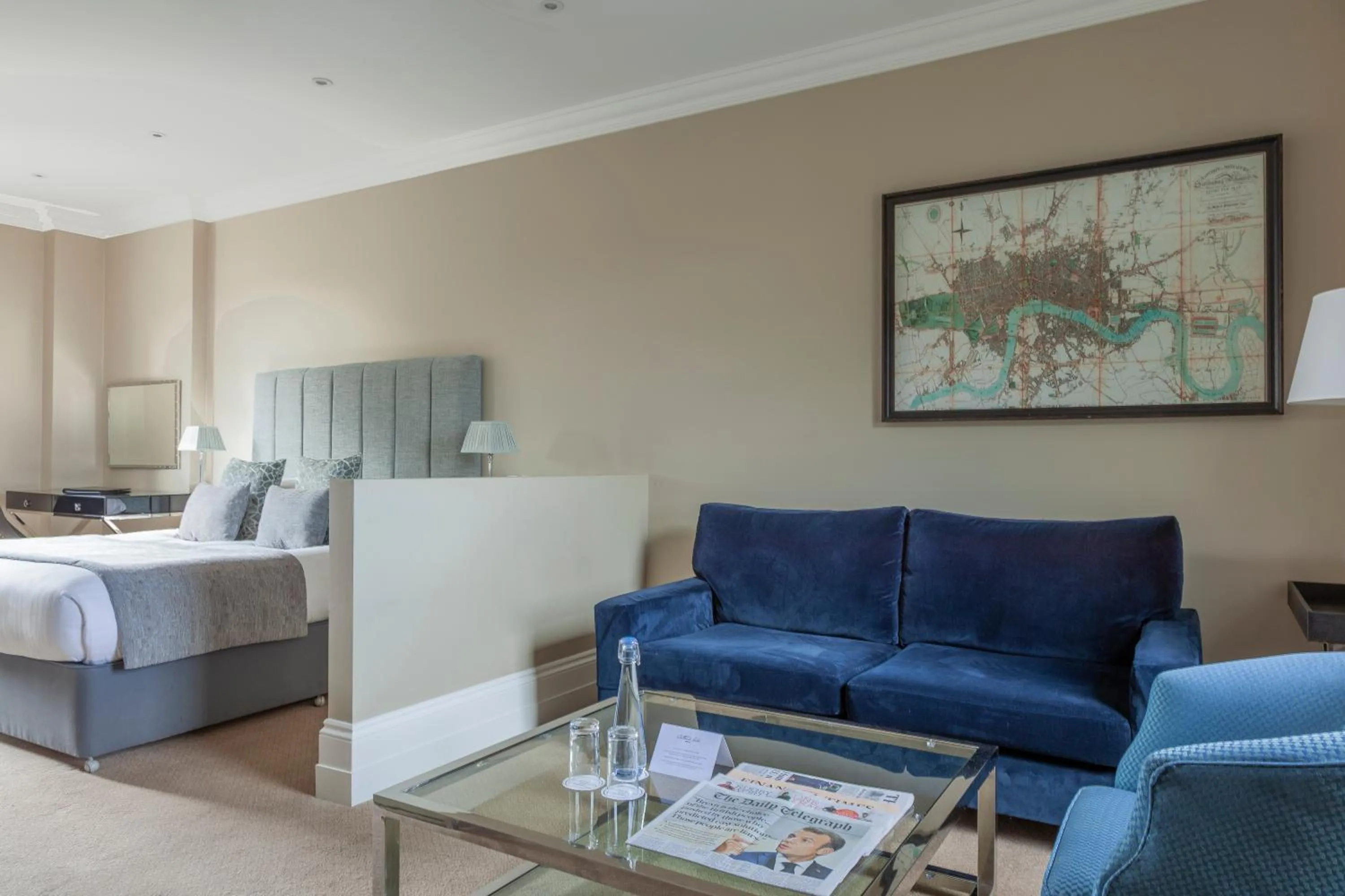 Coffee/tea facilities, Bed in Oatlands Park Hotel