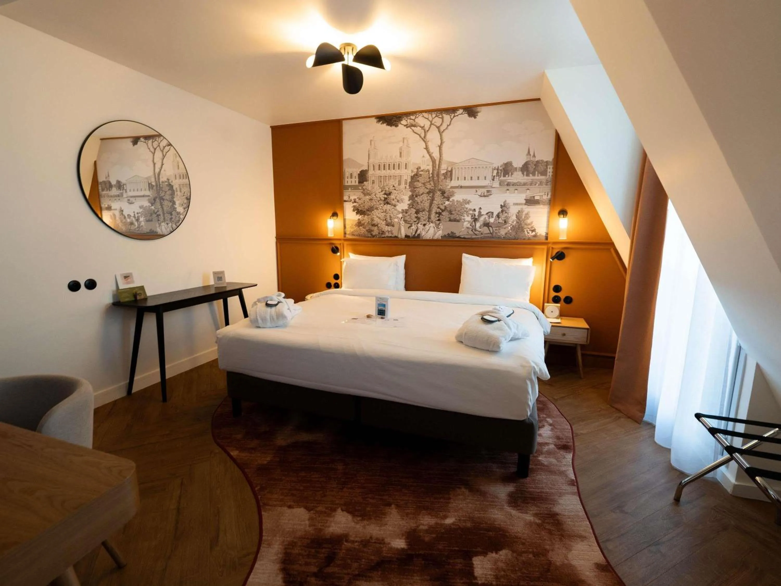 Bedroom, Bed in Mercure Paris Bastille Marais