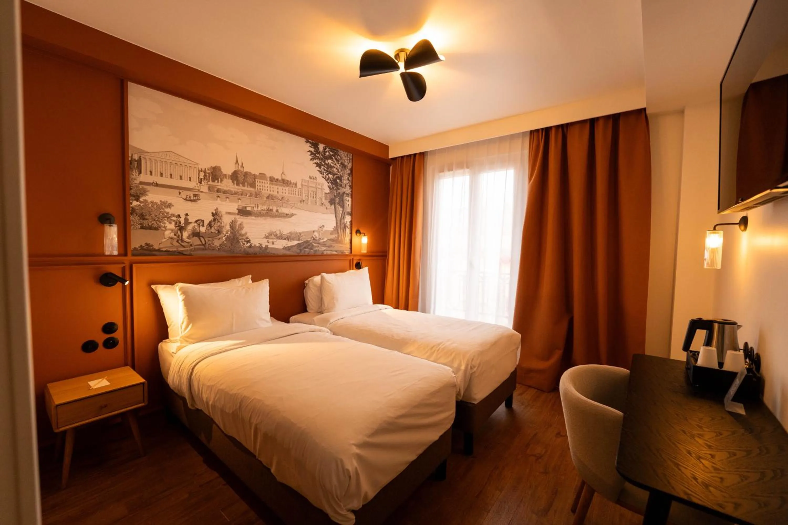 Bed in Mercure Paris Bastille Marais