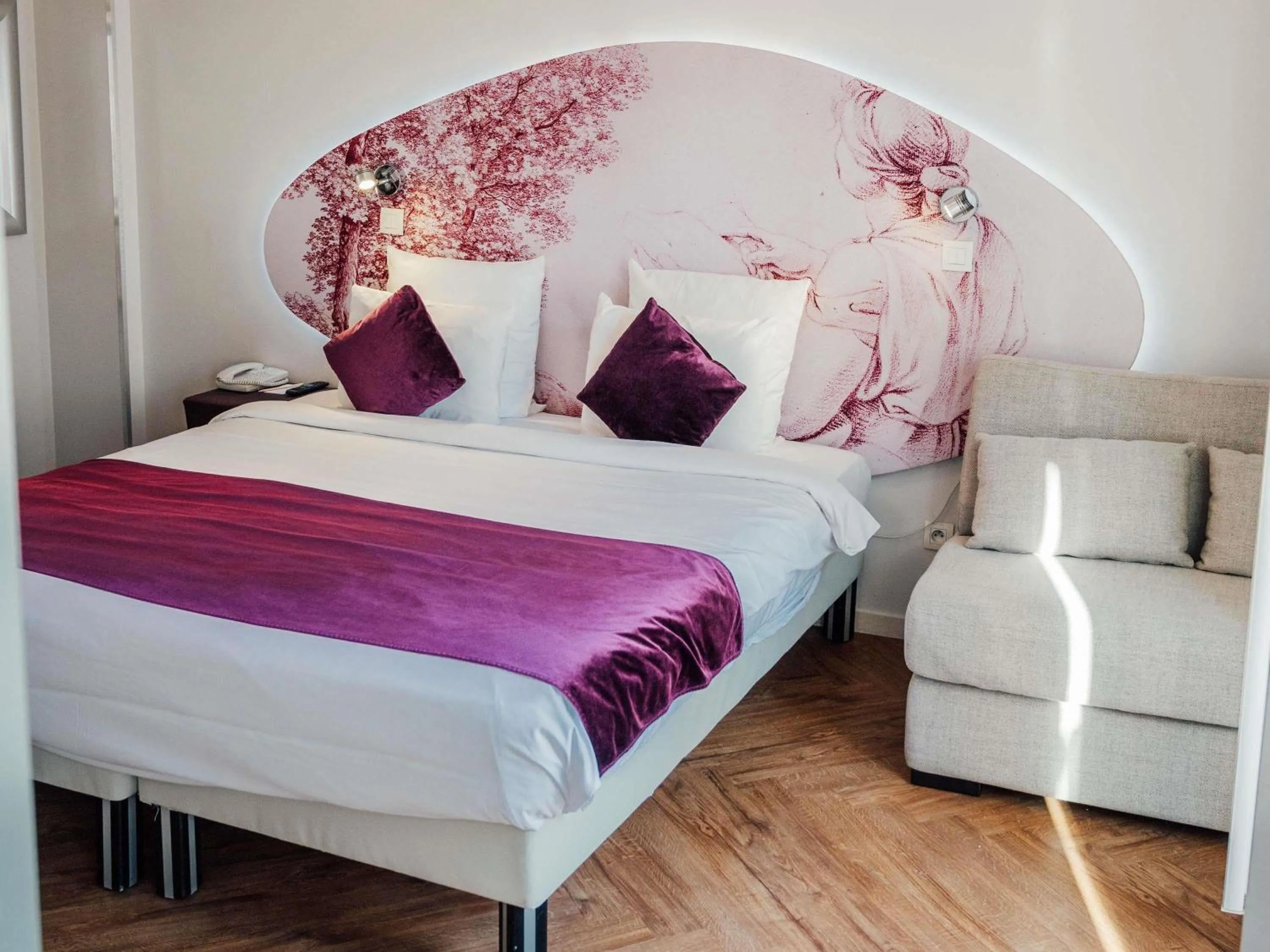 Bedroom, Bed in Mercure Paris Bastille Marais