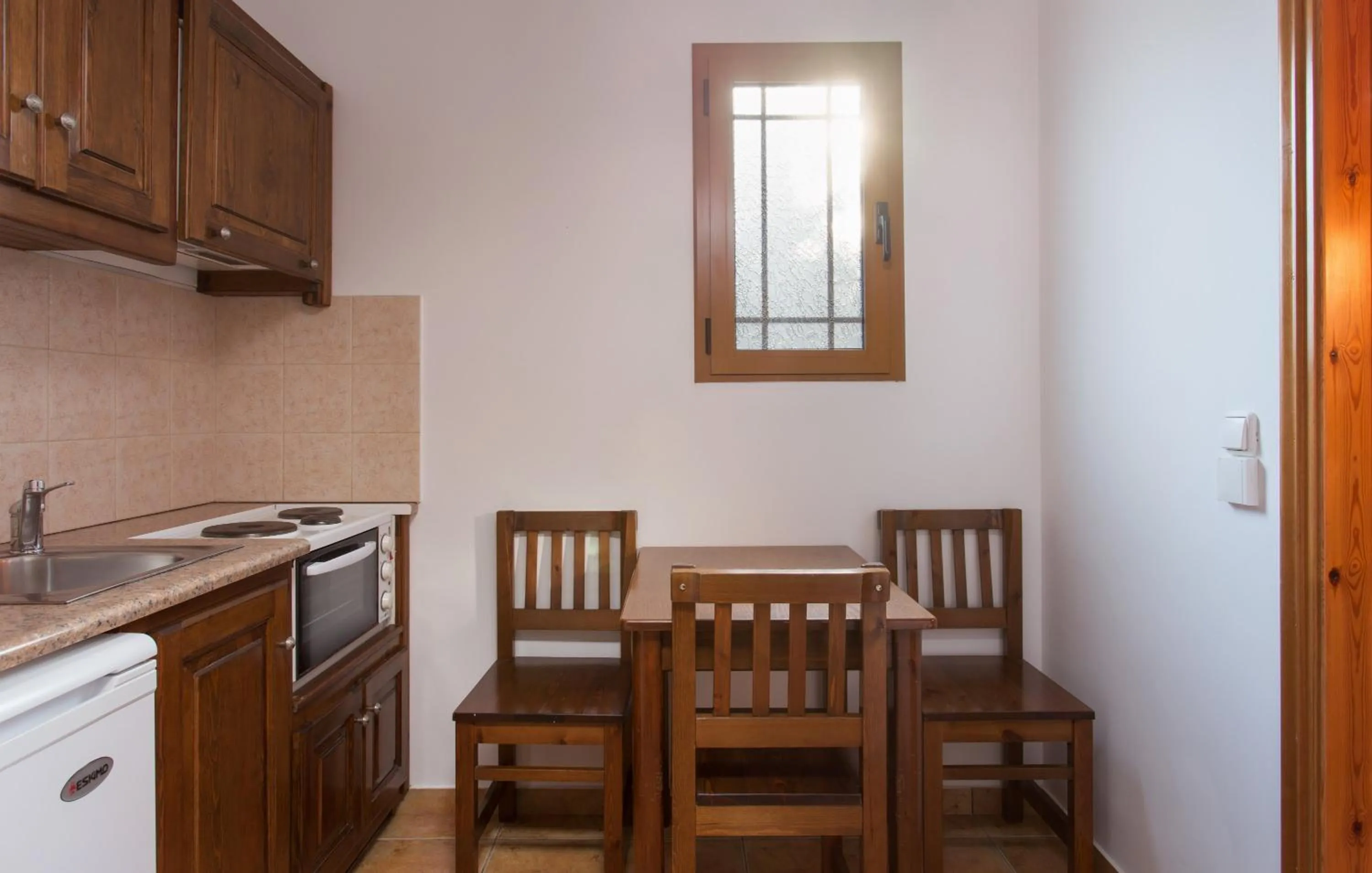 Kitchen or kitchenette in Georgia's Houses (Melitzanakia)