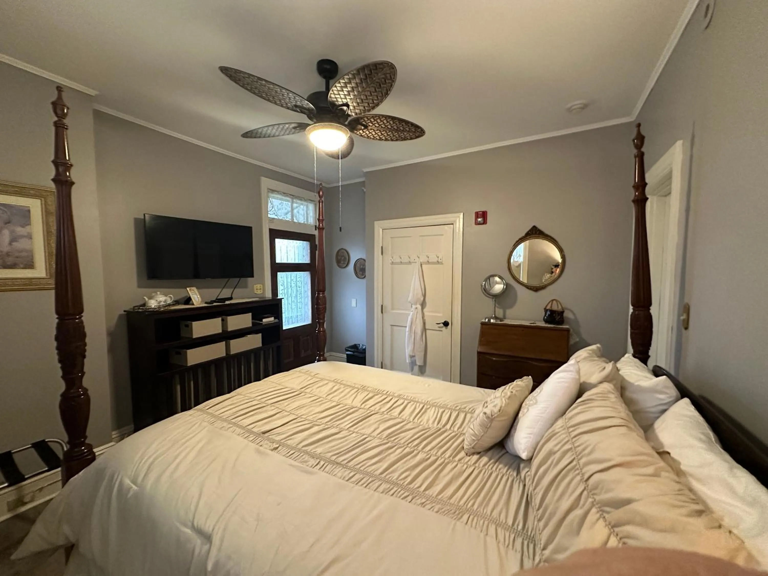 Bed in Susquehanna Manor Inn
