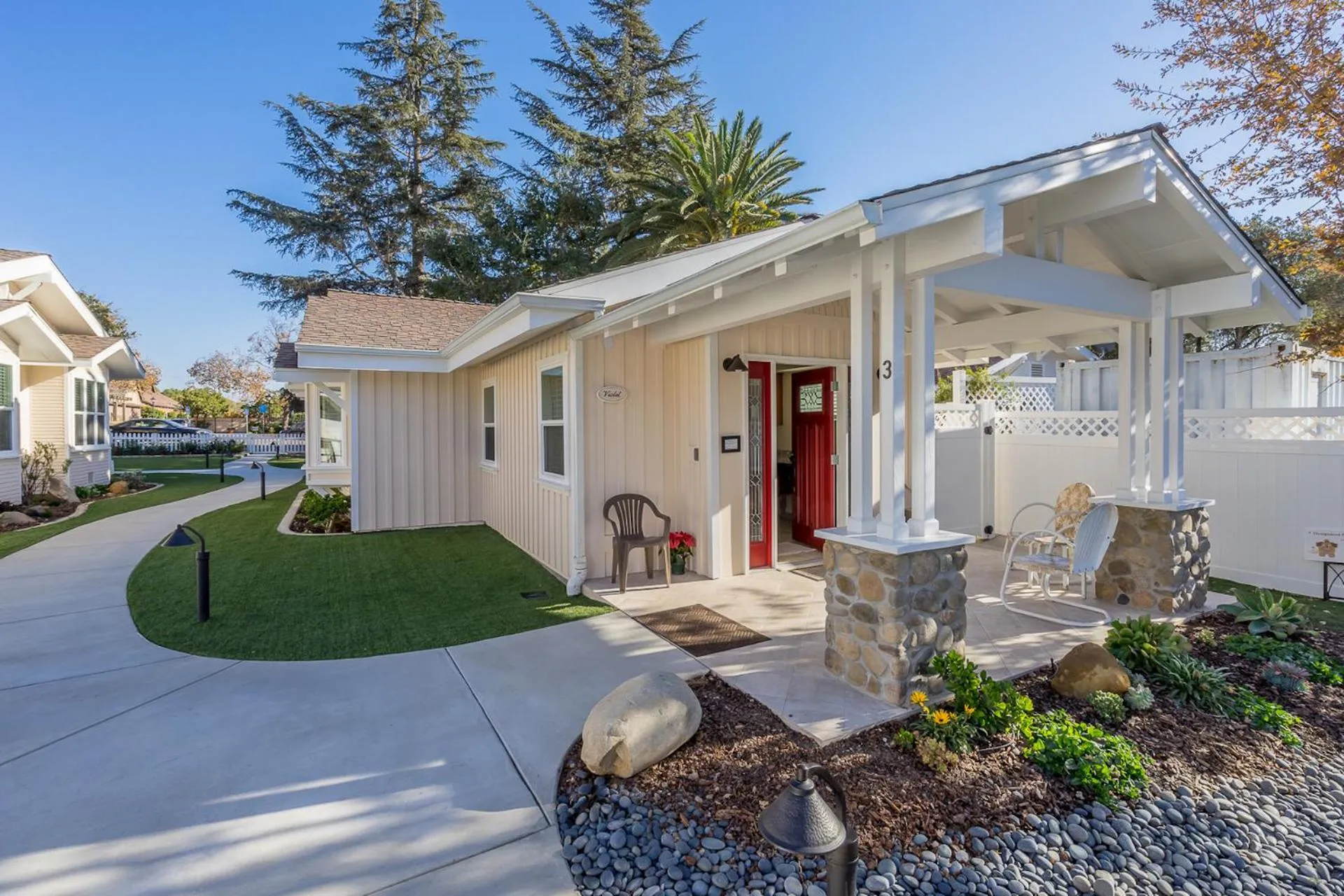 Facade/entrance in Solvang Alisal Vacation Cottages