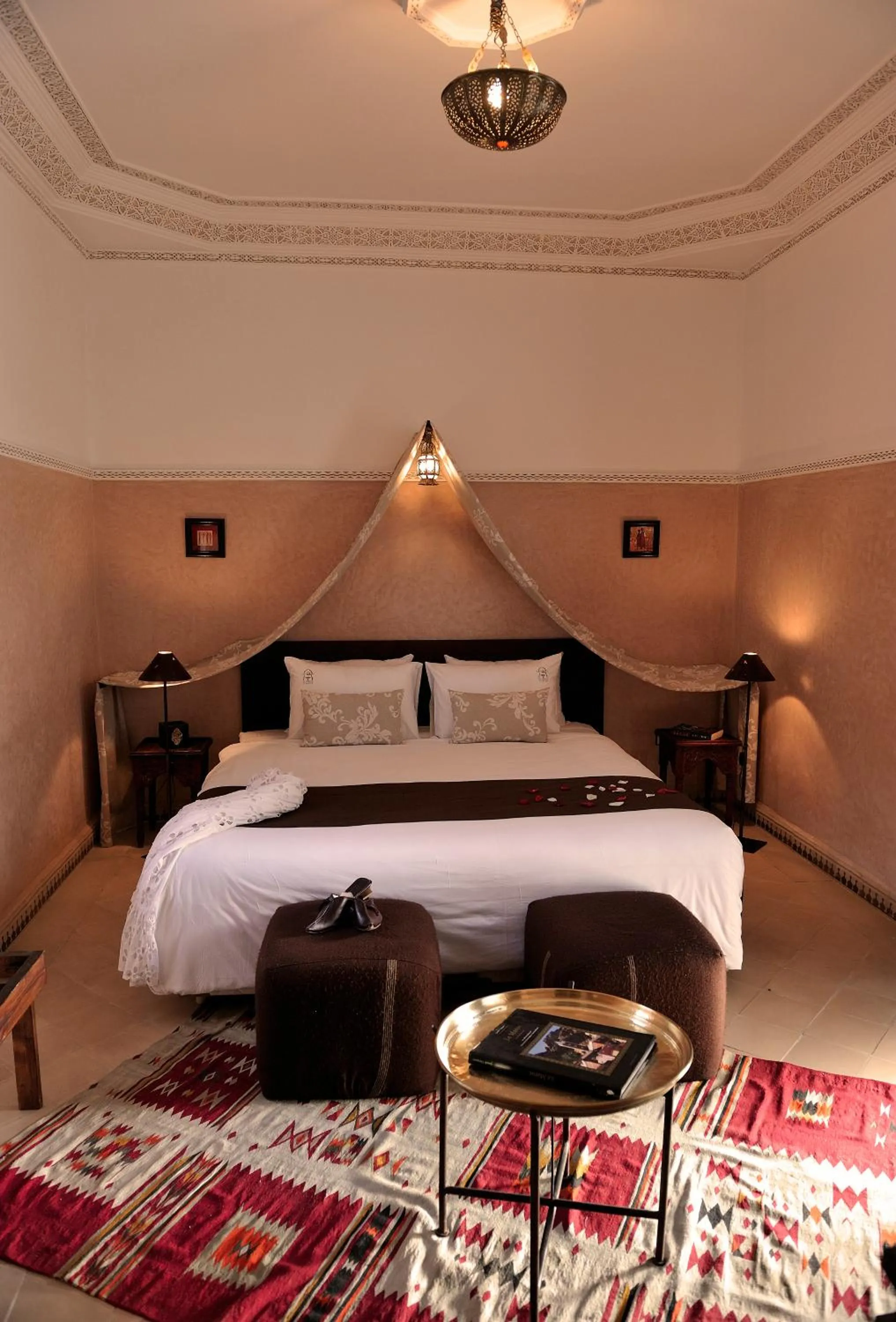 Photo of the whole room, Bed in Riad Le Jardin d'Abdou