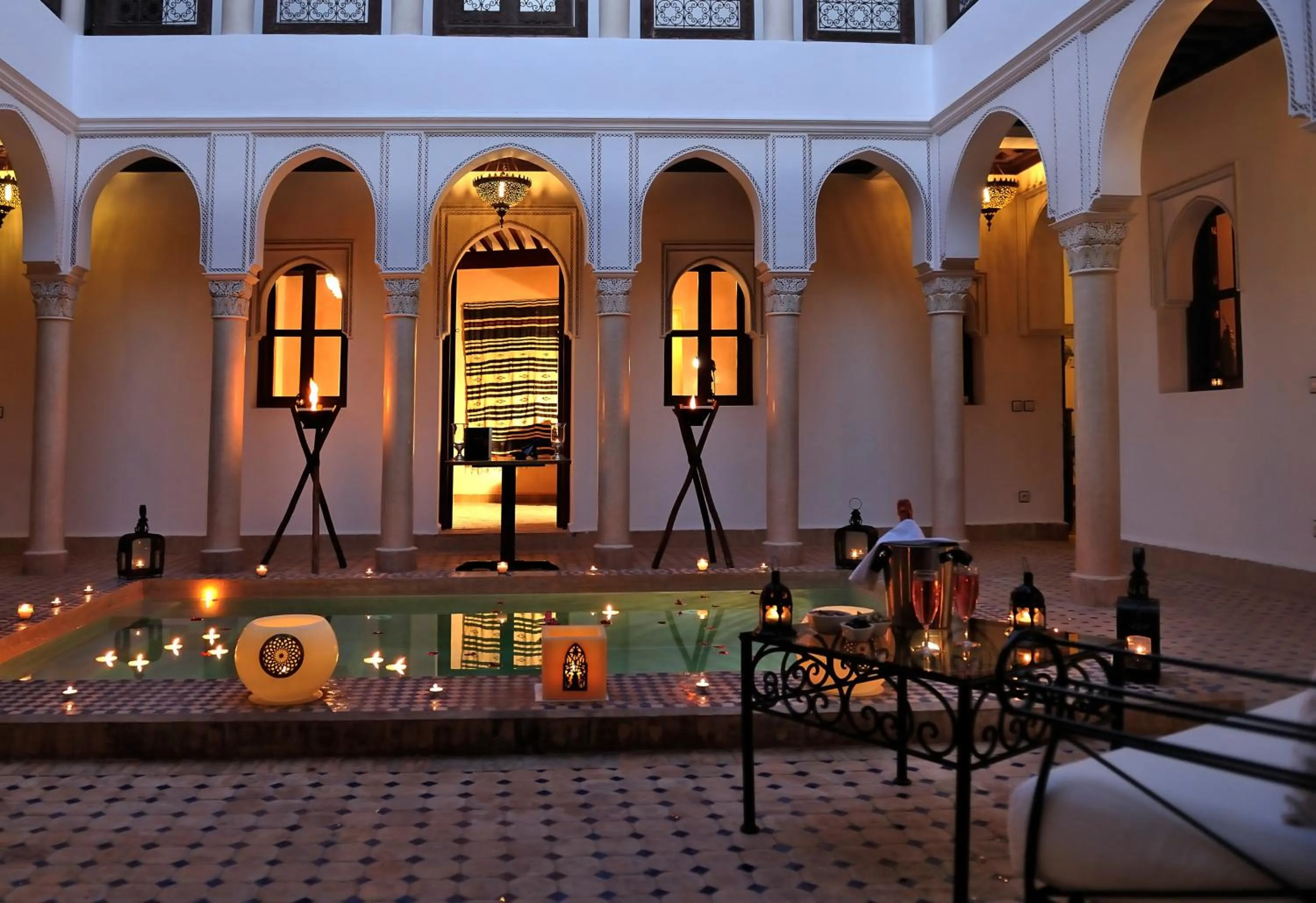 Swimming pool in Riad Le Jardin d'Abdou