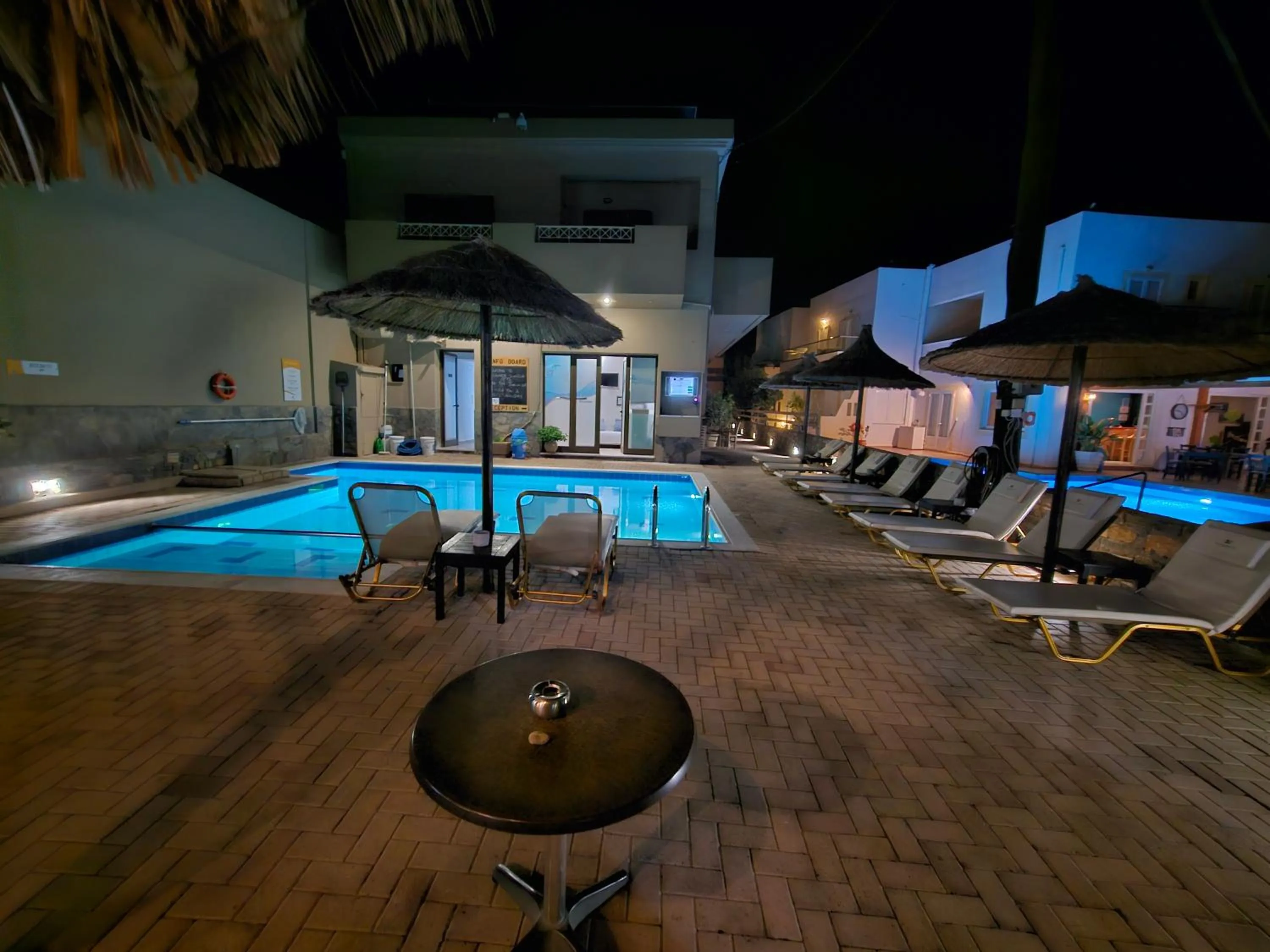 Swimming pool in Elounda Sunrise Apartments