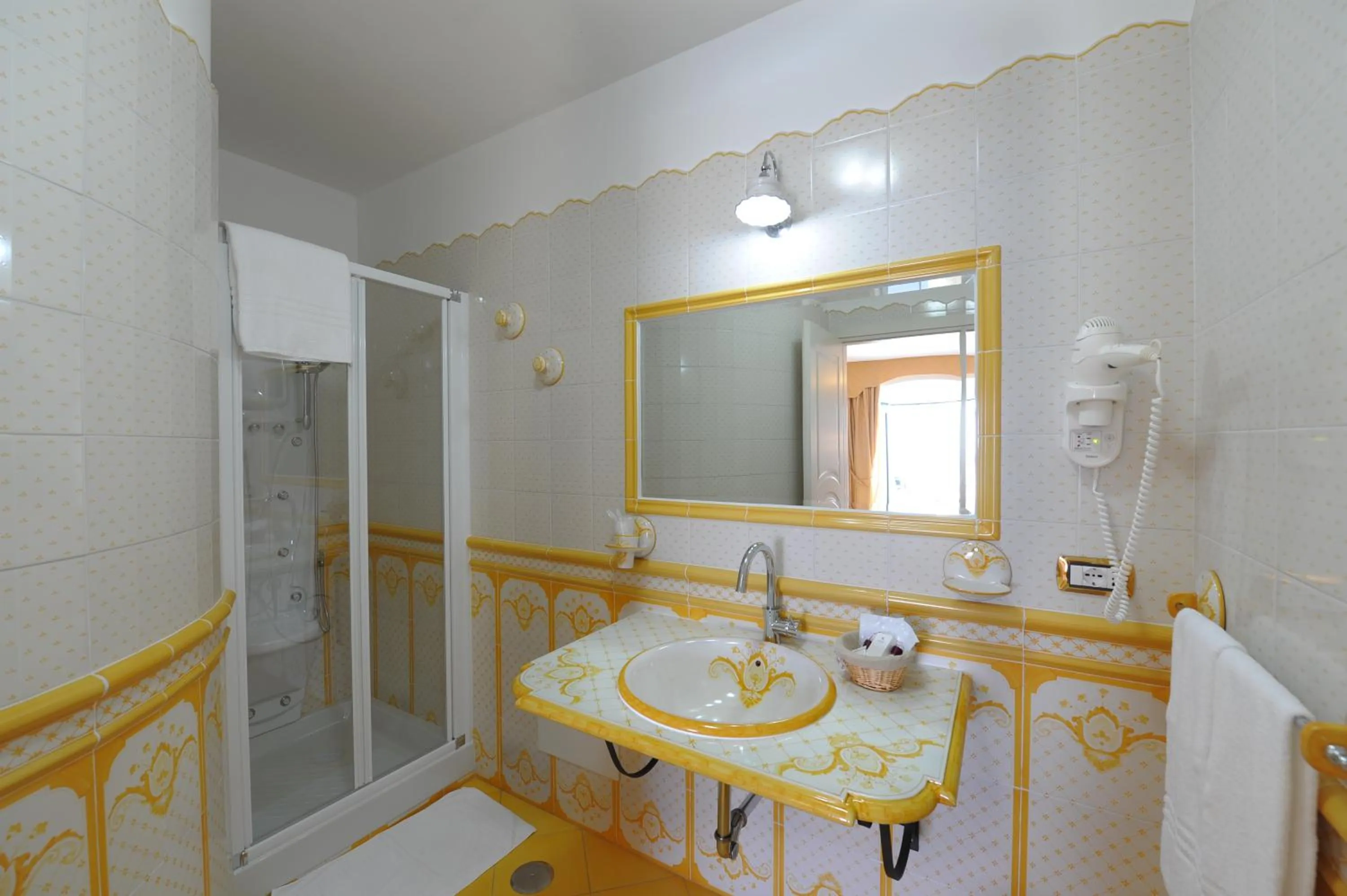 Bathroom in Hotel Villa Maria Pia