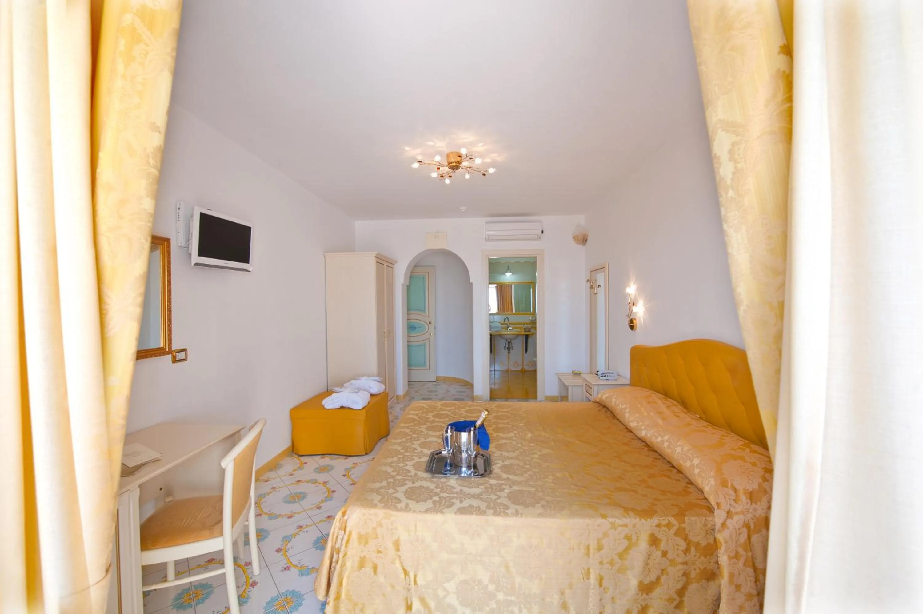 Photo of the whole room, Bed in Hotel Villa Maria Pia