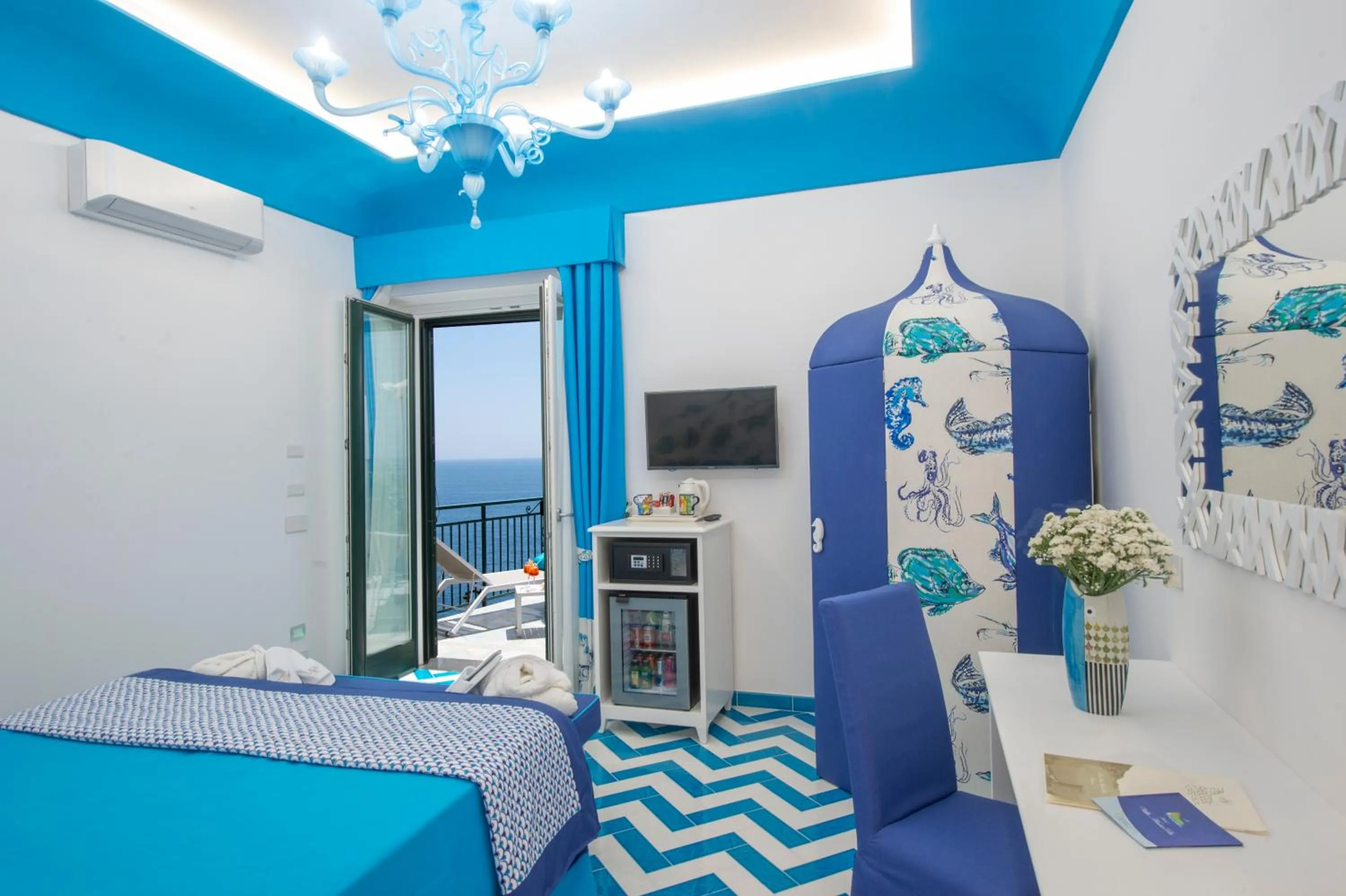 Sea view, Bed in Hotel Villa Maria Pia