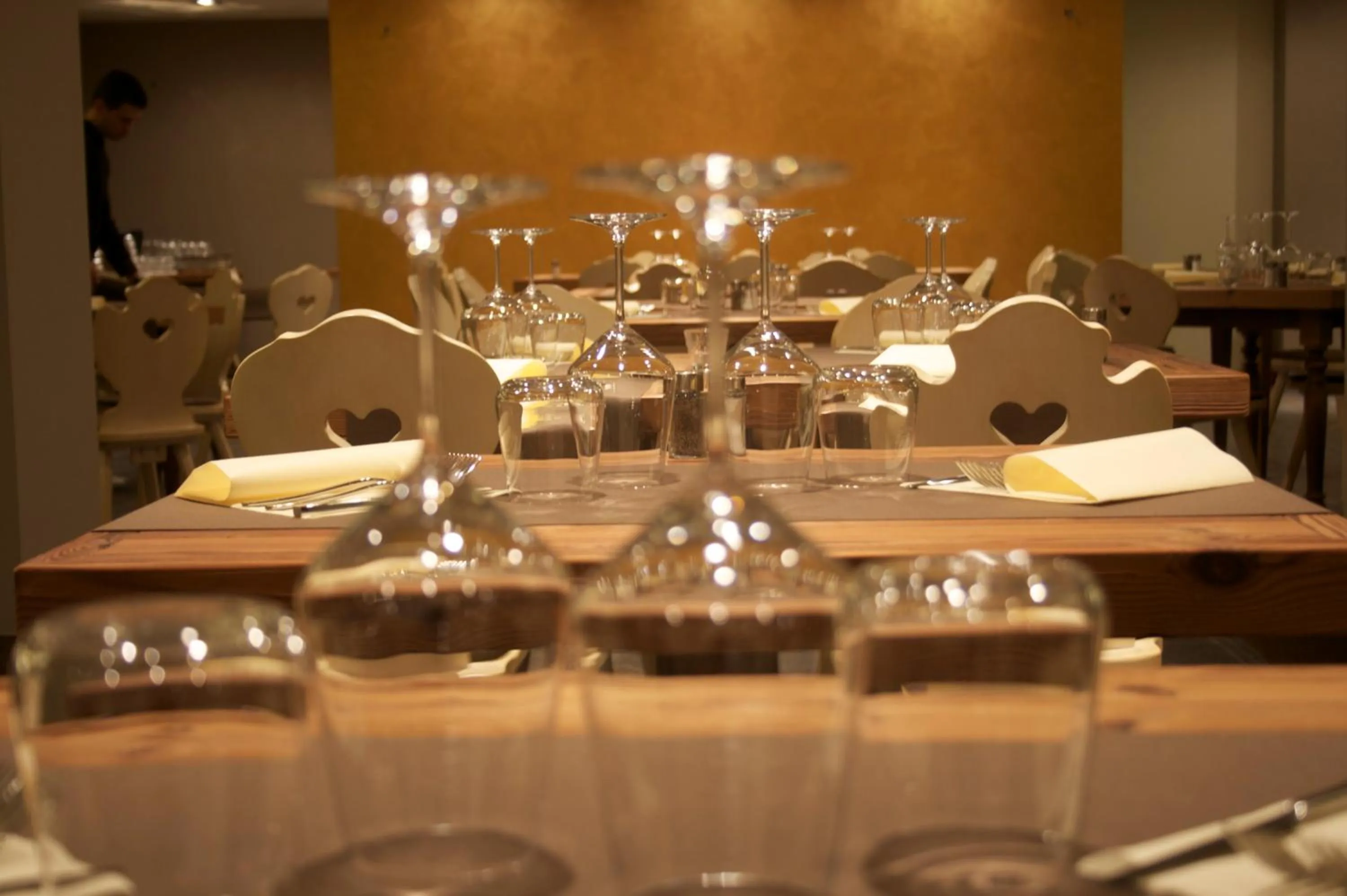 Restaurant/places to eat in Hotel La Chance